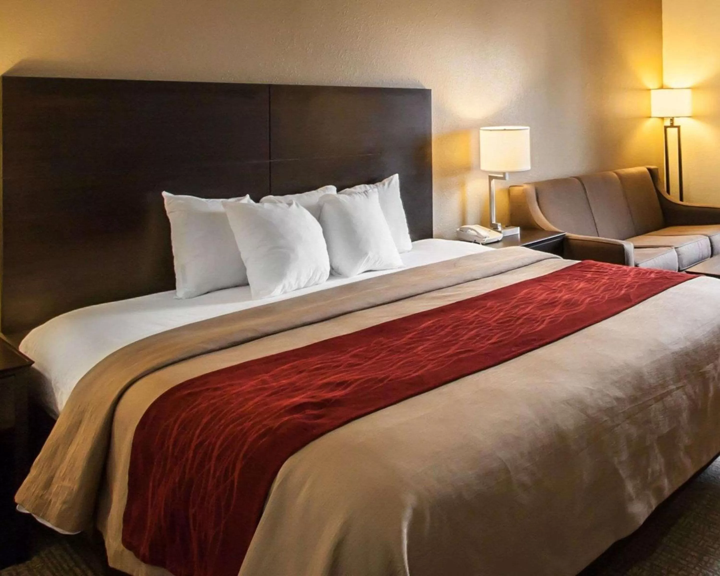 King Room - Non-Smoking in Quality Inn Hayti North