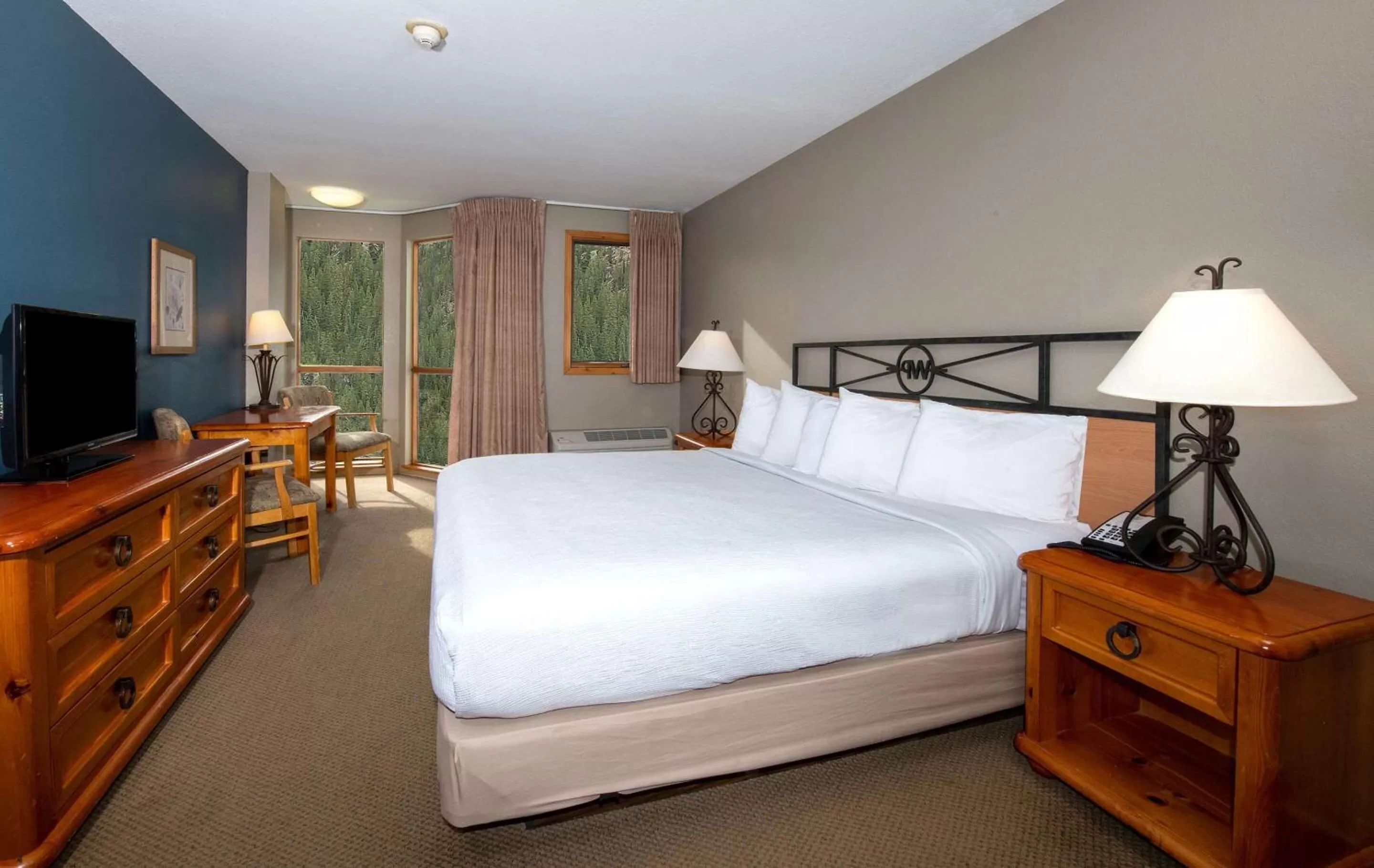 King Room - Accessible/Non-Smoking in Winter Park Mountain Lodge