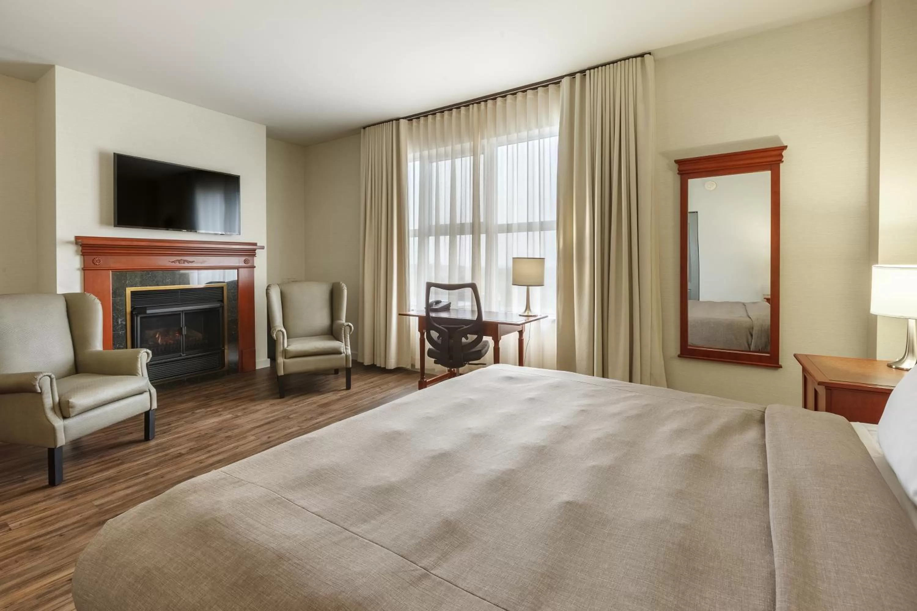 Deluxe Room in Hotel Chateau Laurier Québec