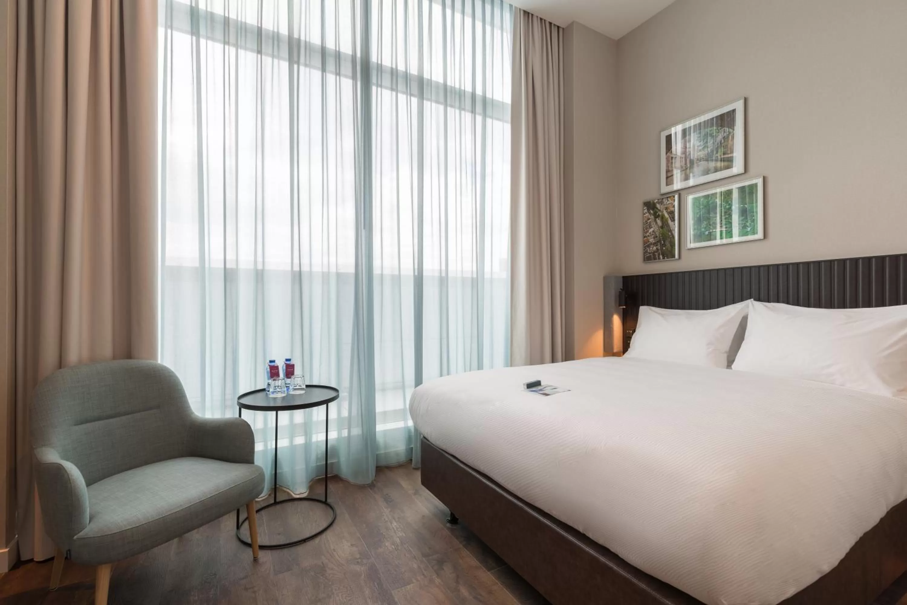 Standard Queen Room in Crowne Plaza Utrecht - Central Station by IHG