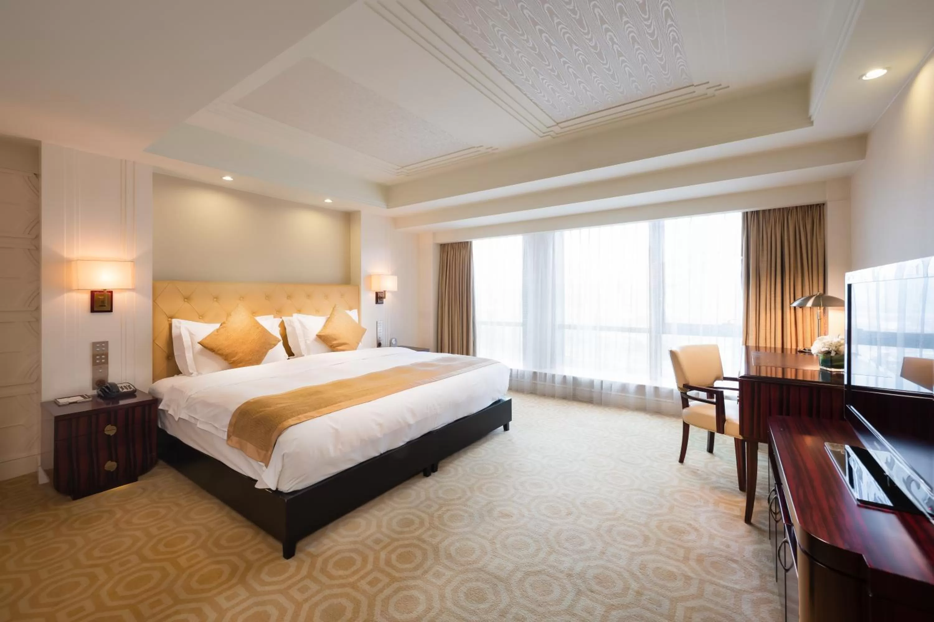 Superior King or Twin Room (Include 2 Breakfast) in Paramount Gallery Hotel