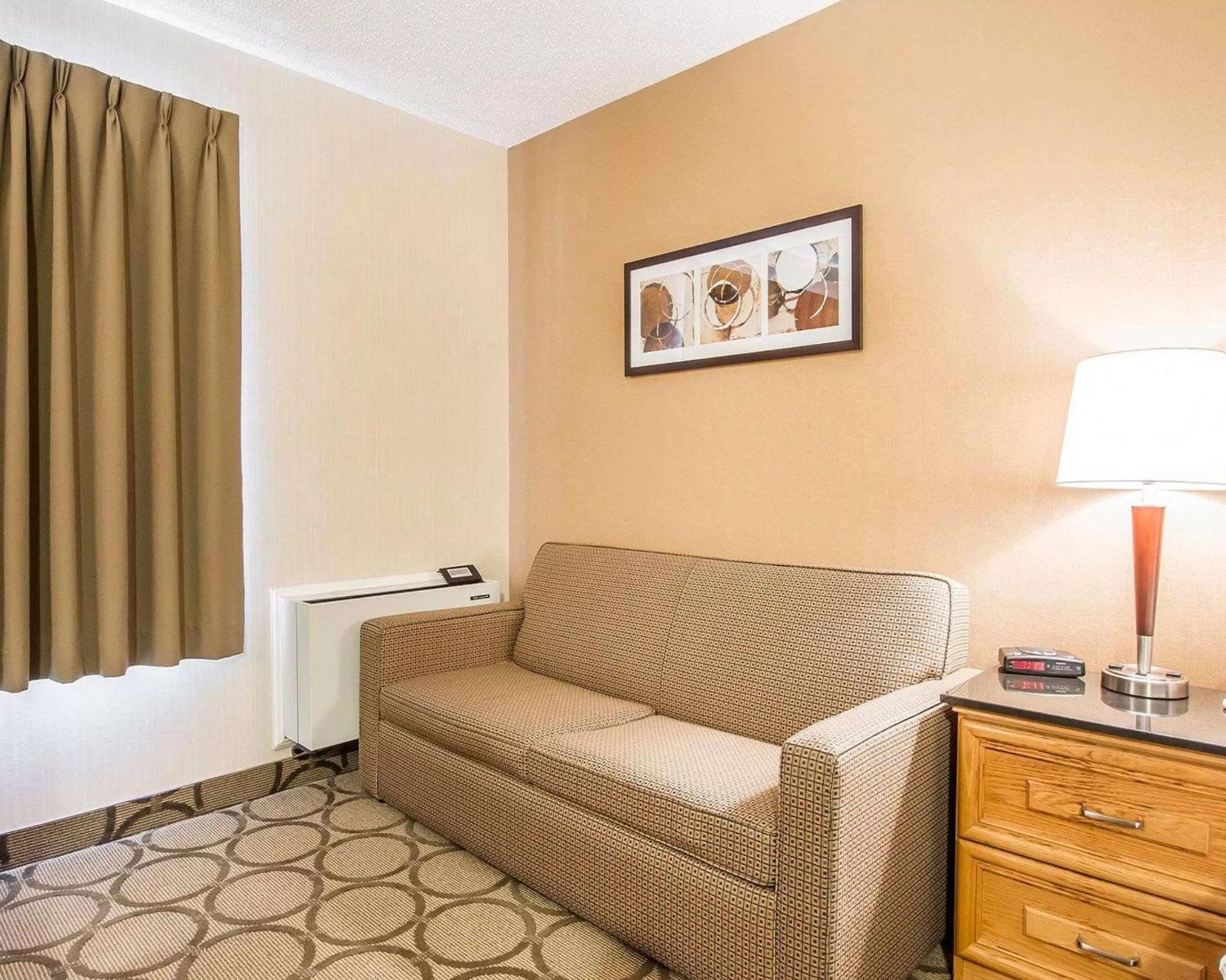 Standard Queen Room with Sofa Bed - Second Floor in Comfort Inn Rimouski