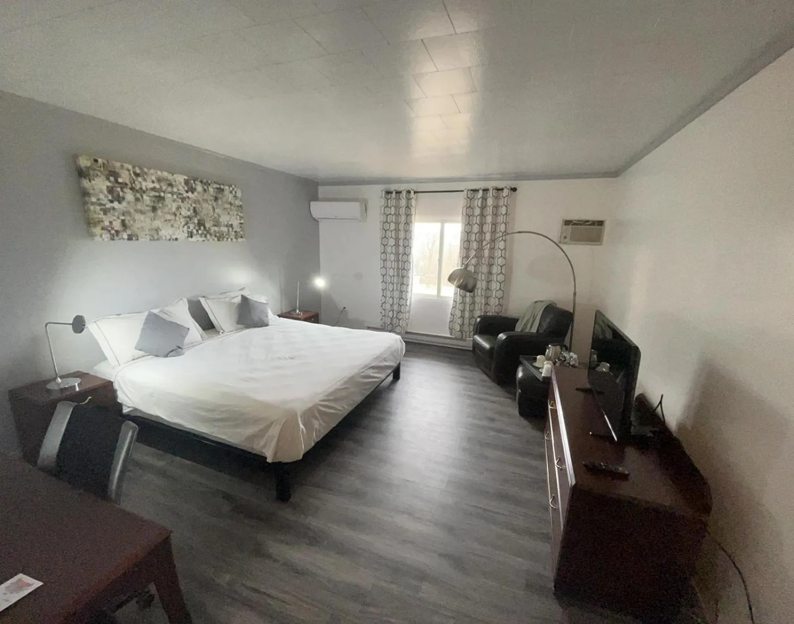 King Room in Rainbow Mountain Resort - LGBTQ Friendly