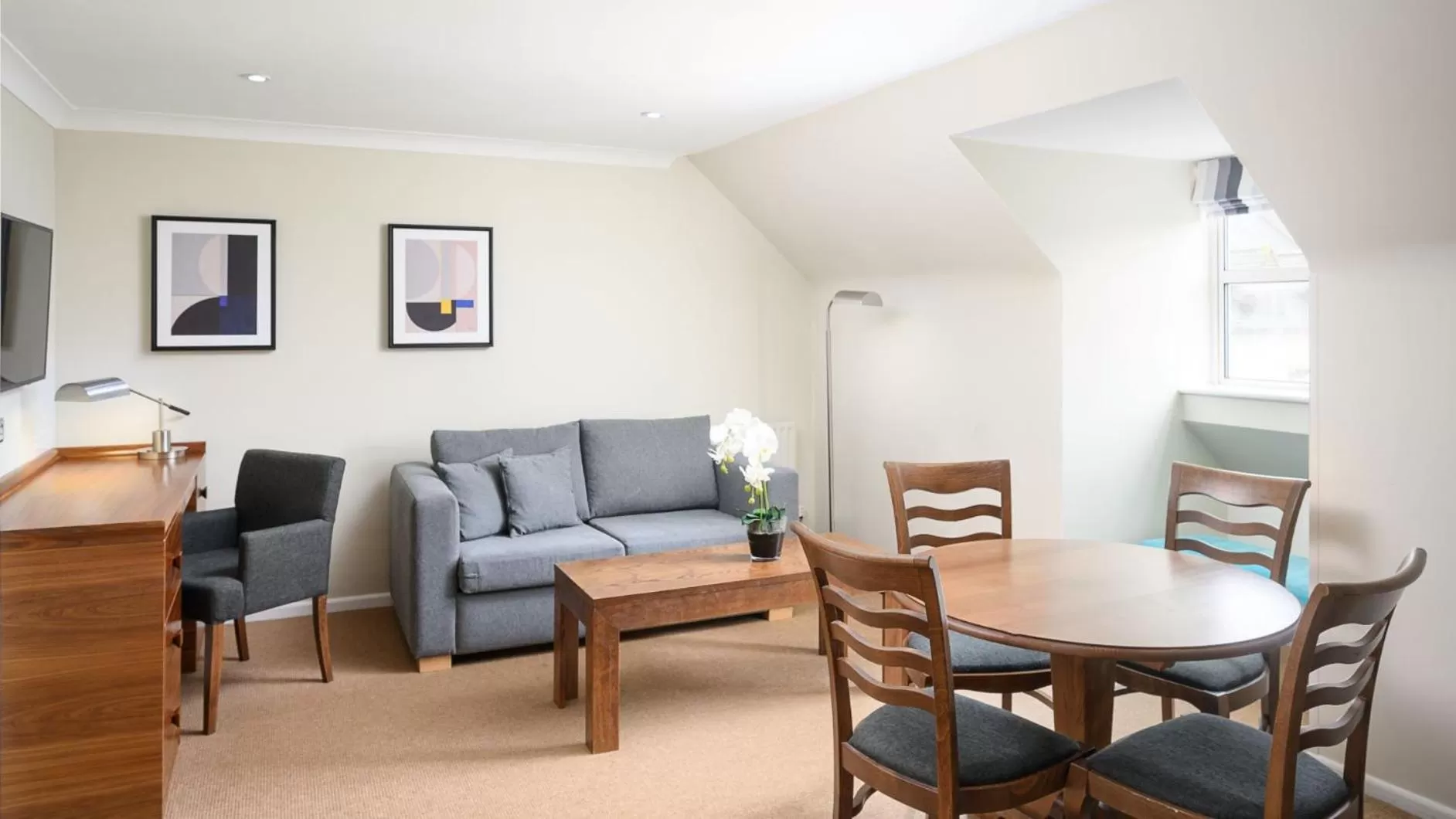 One-Bedroom Suite with Two Single Beds and Sofa Bed in voco Oxford Spires by IHG