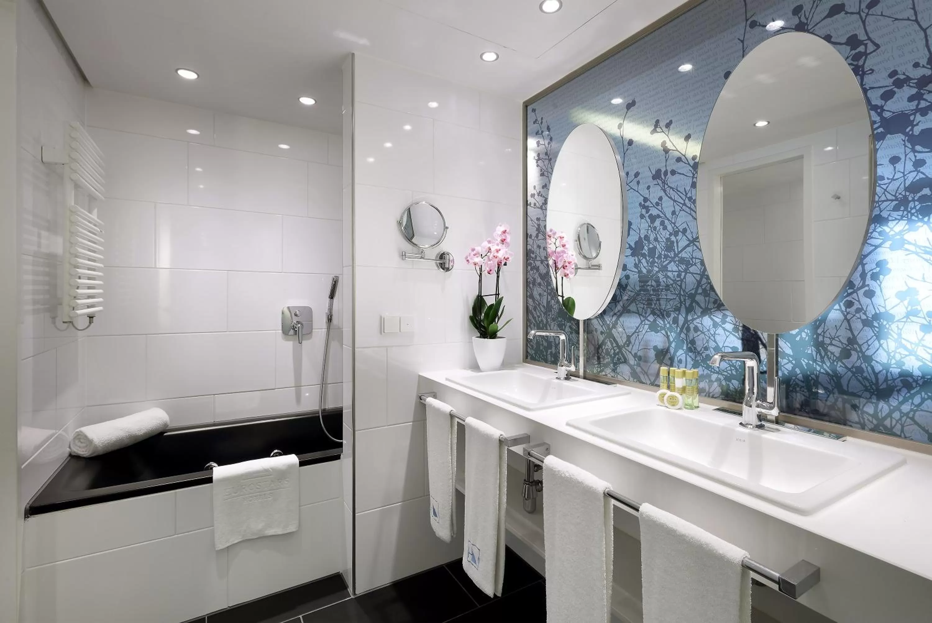 One-Bedroom Suite with Sofa Bed in Eurostars Book Hotel