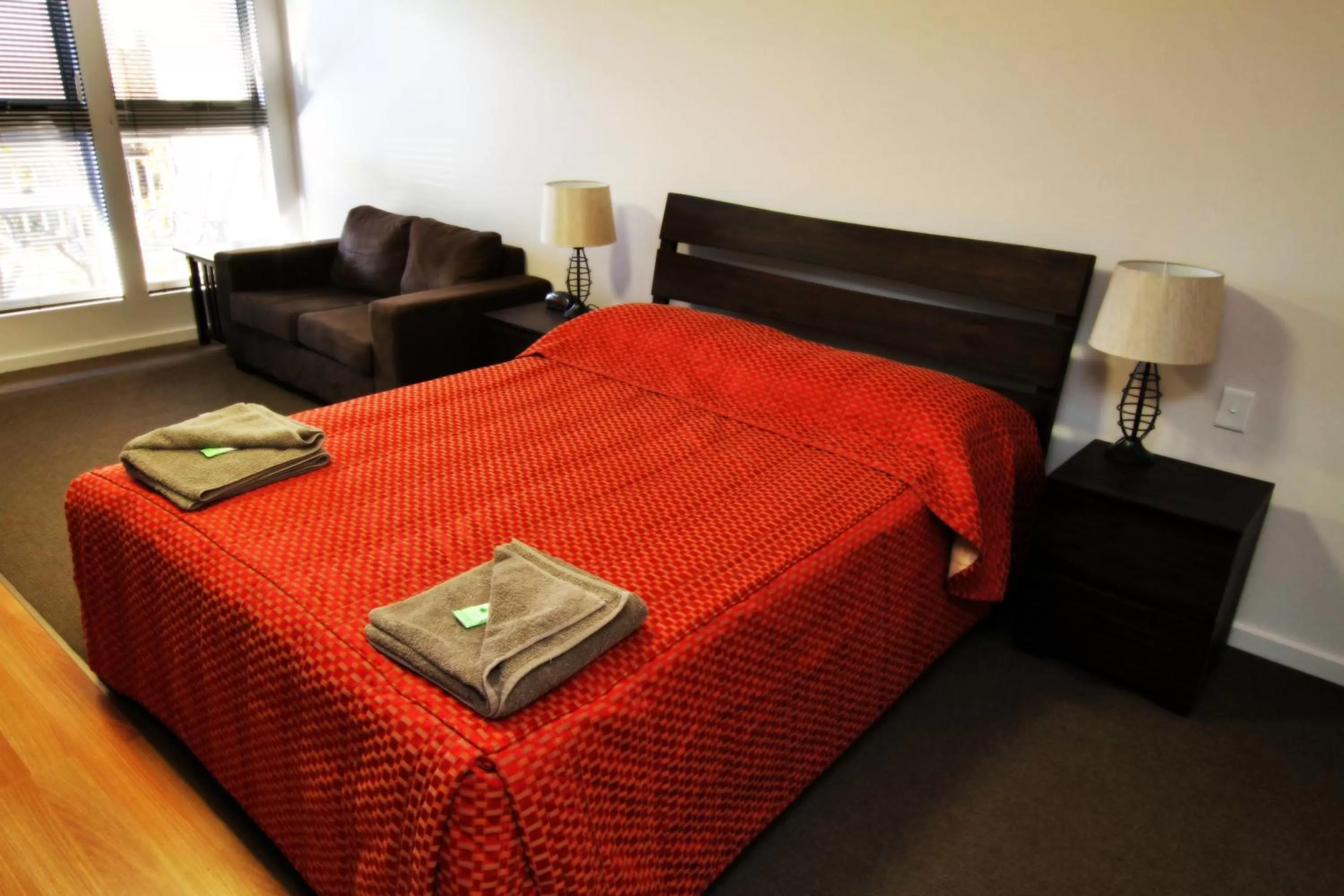 Twin Room in Spinifex Hotel