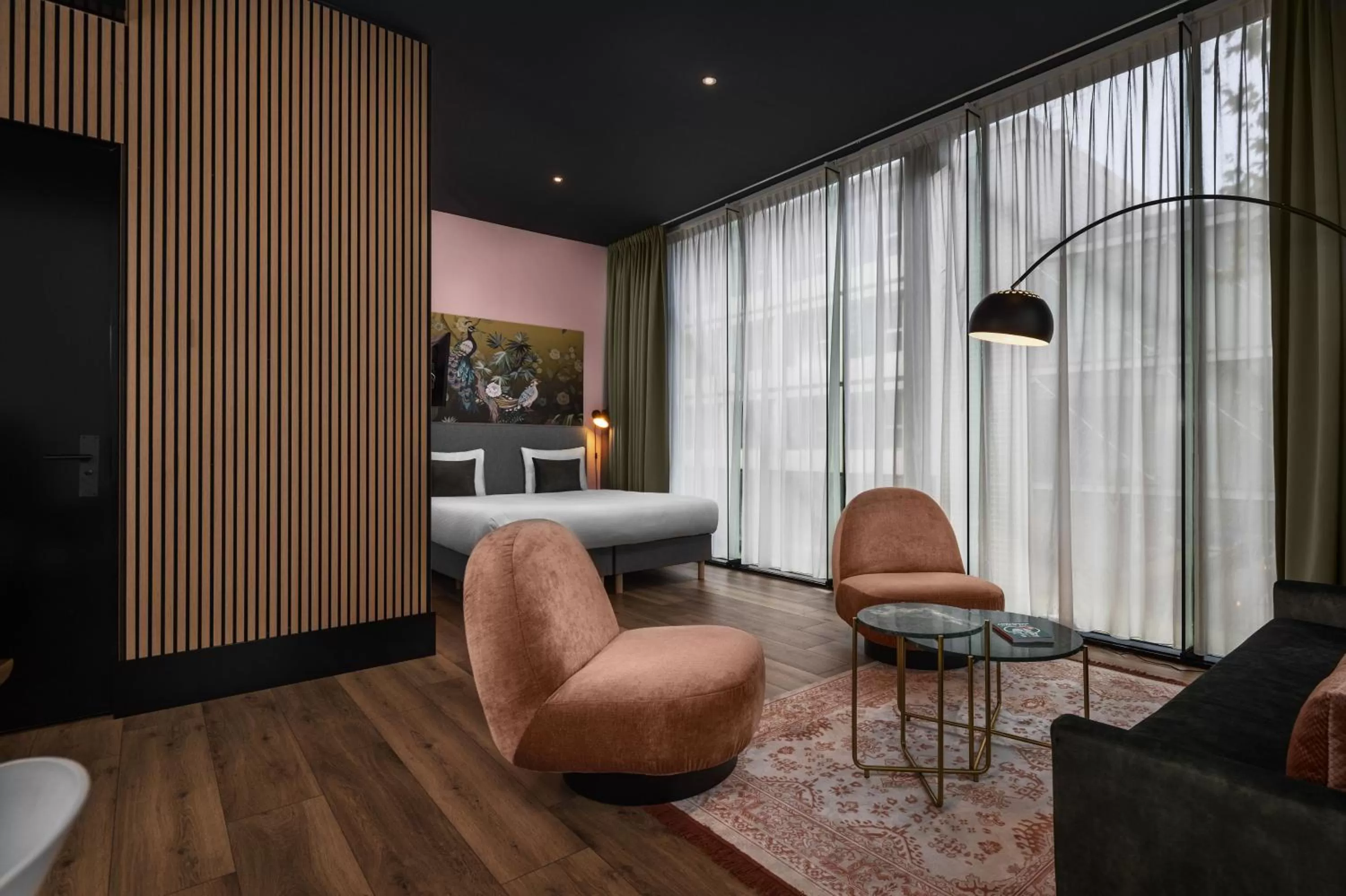 Superior Double Room in Hotel2Stay