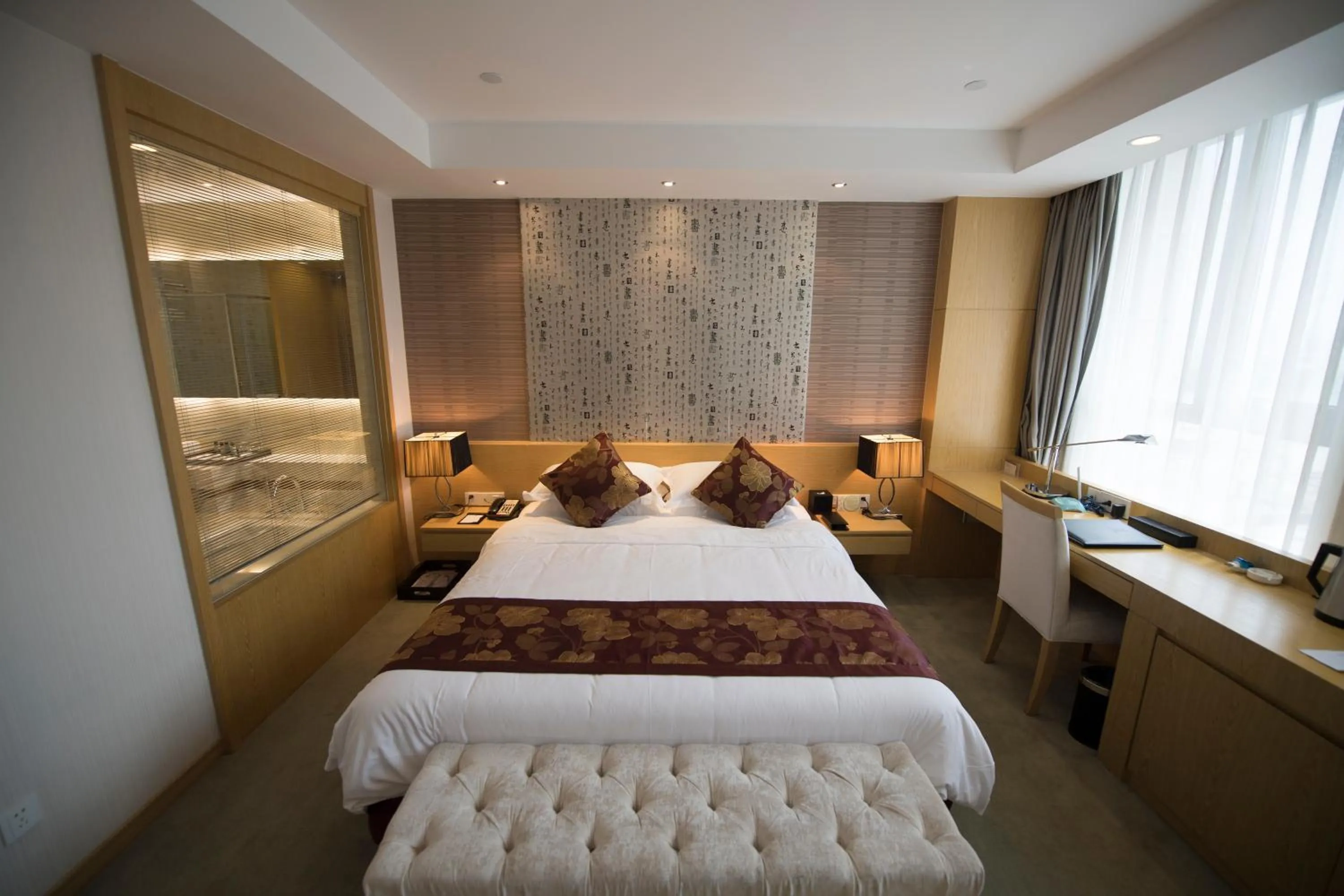 Superior Queen Room in Suzhou Sun Plaza Hotel