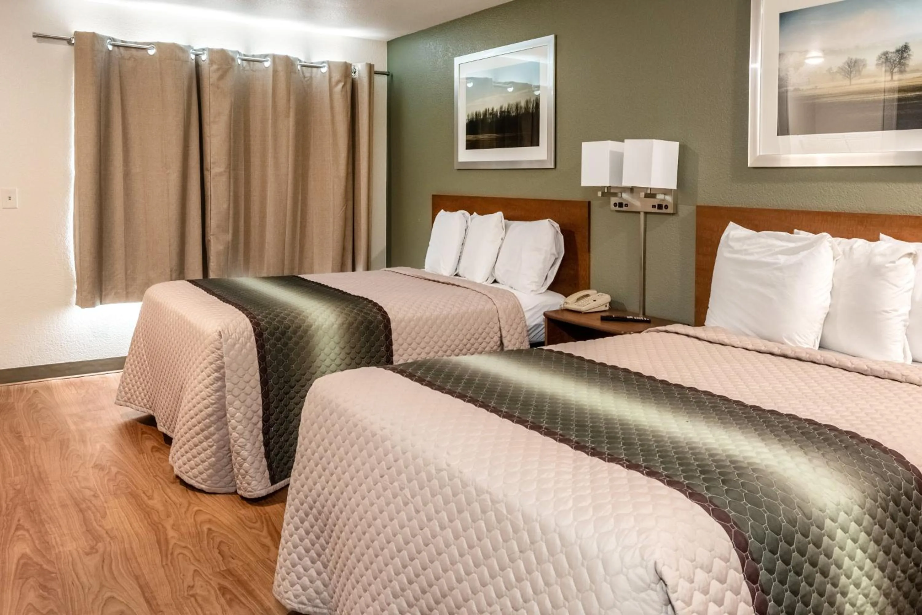 Studio Room with Two Double Beds Non-Smoking             in HomeTowne Studios by Red Roof Eugene - Springfield