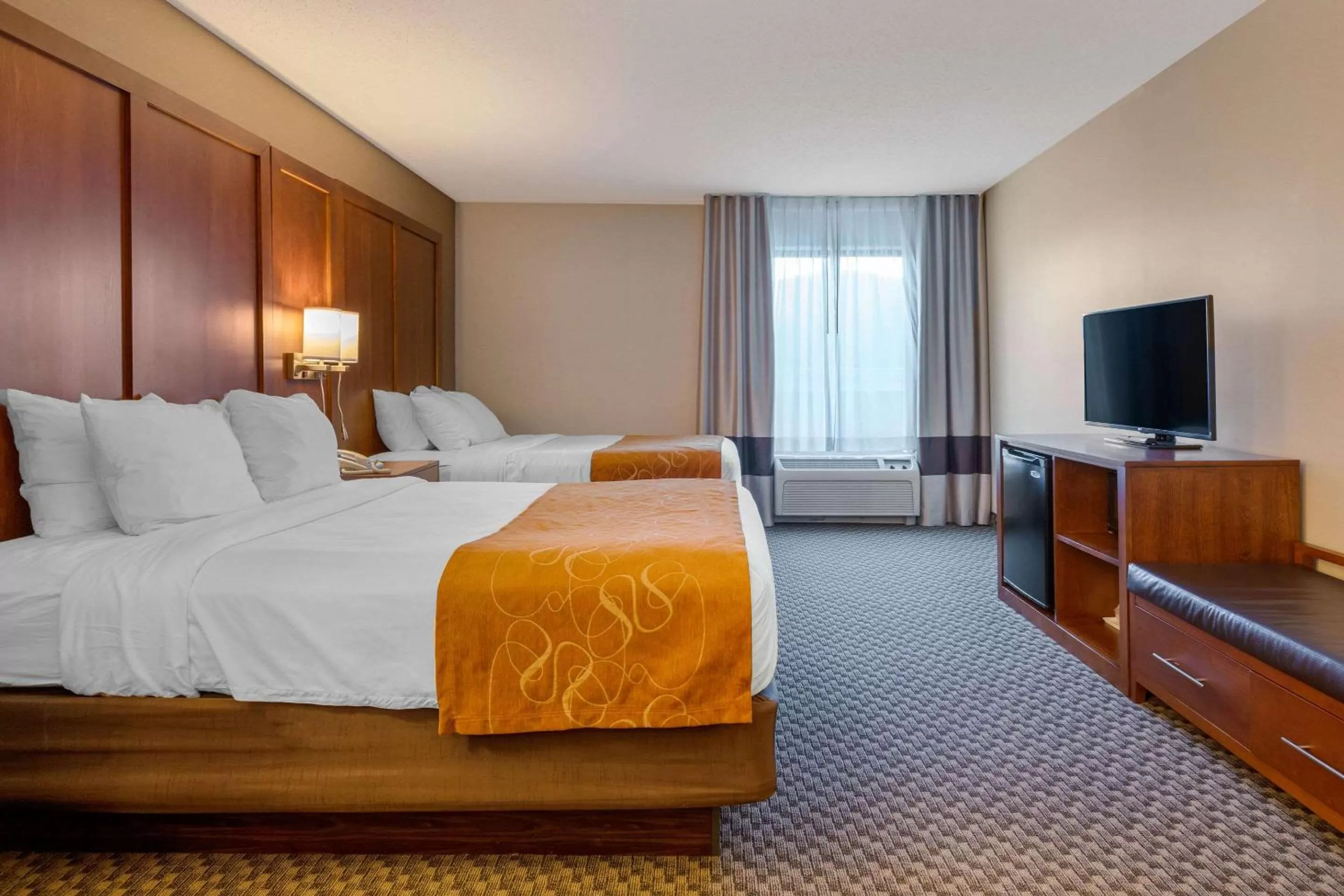 Queen Suite with 2 Queen Beds - Non-Smoking in Comfort Suites South Haven near I-96