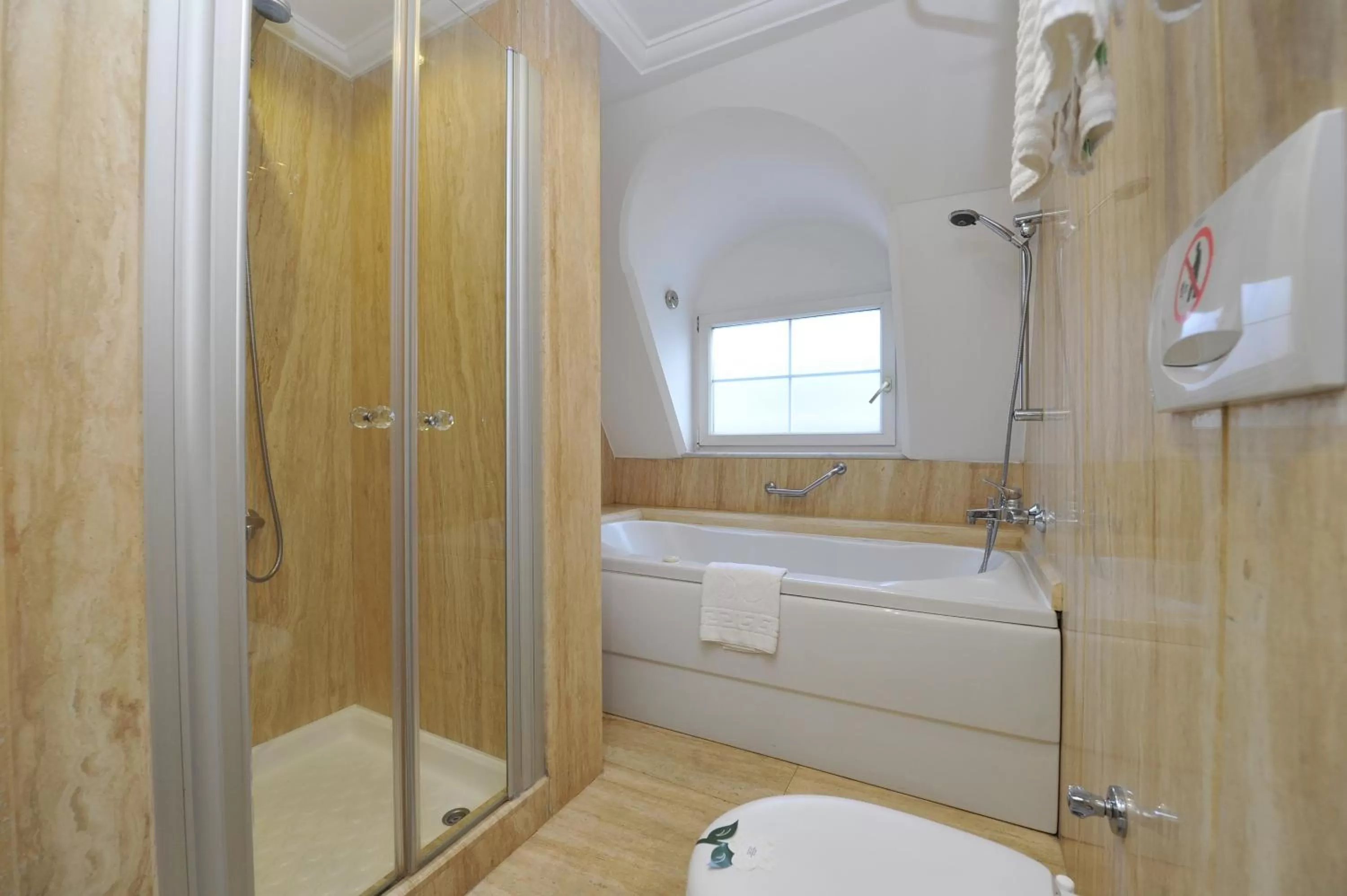 Suite in Hotel Yasmak Sultan