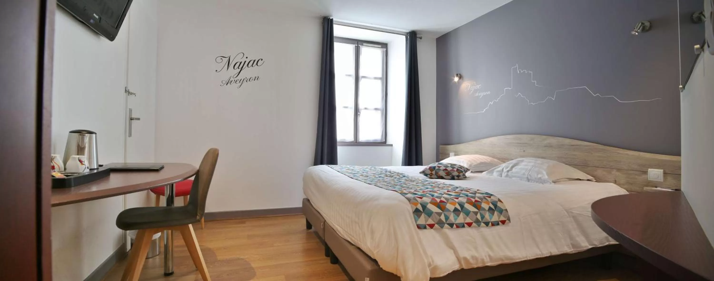 Queen Room with Queen Bed and River View in Best Western Le Pont d'Or