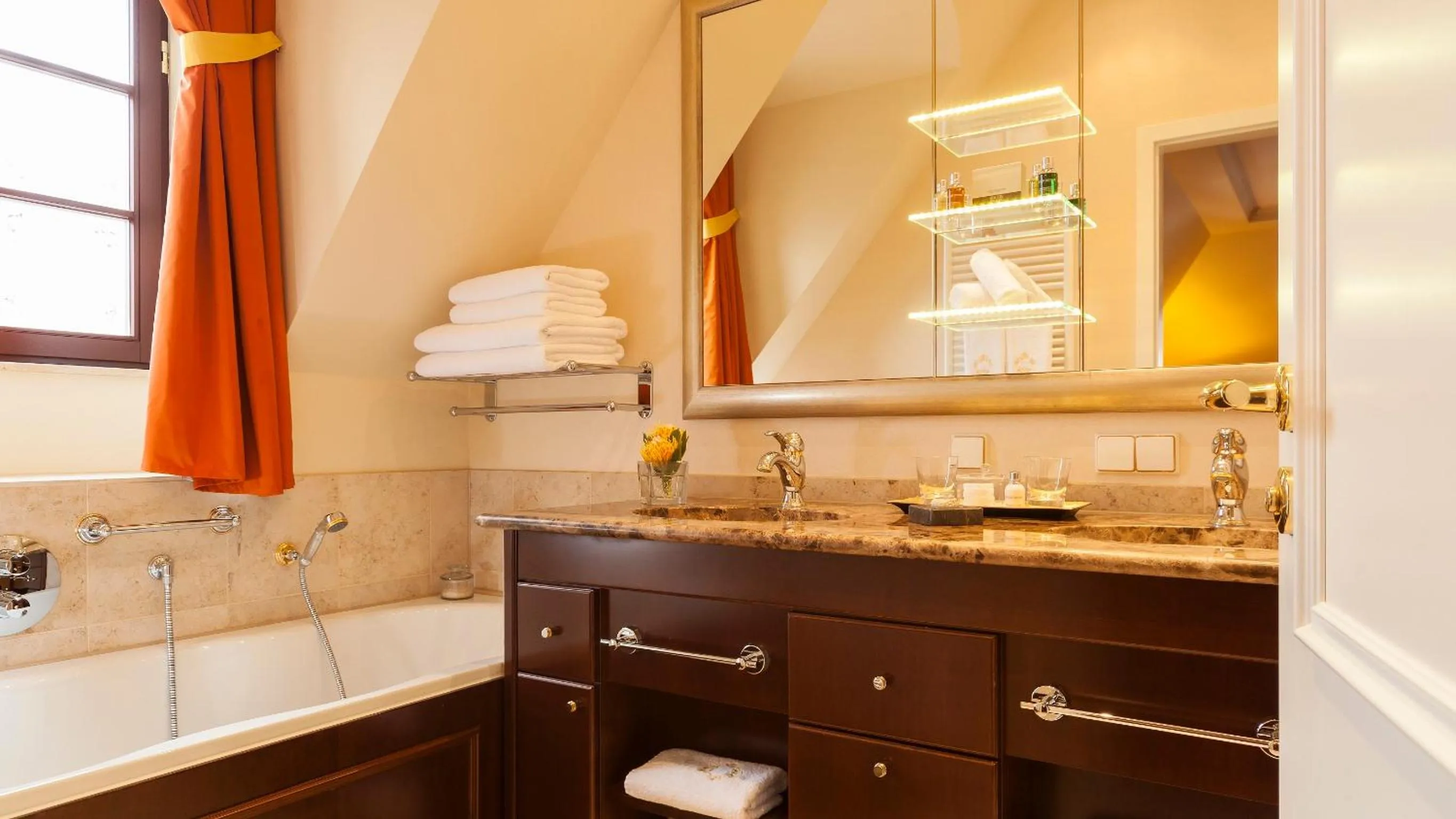 Junior Suite in Relais & Châteaux Bülow Palais