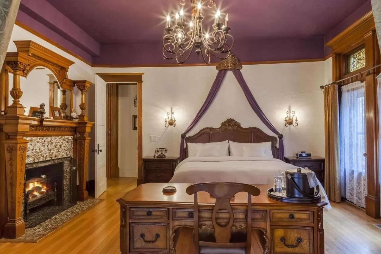 Superior King Suite with Patio in Patterson Inn