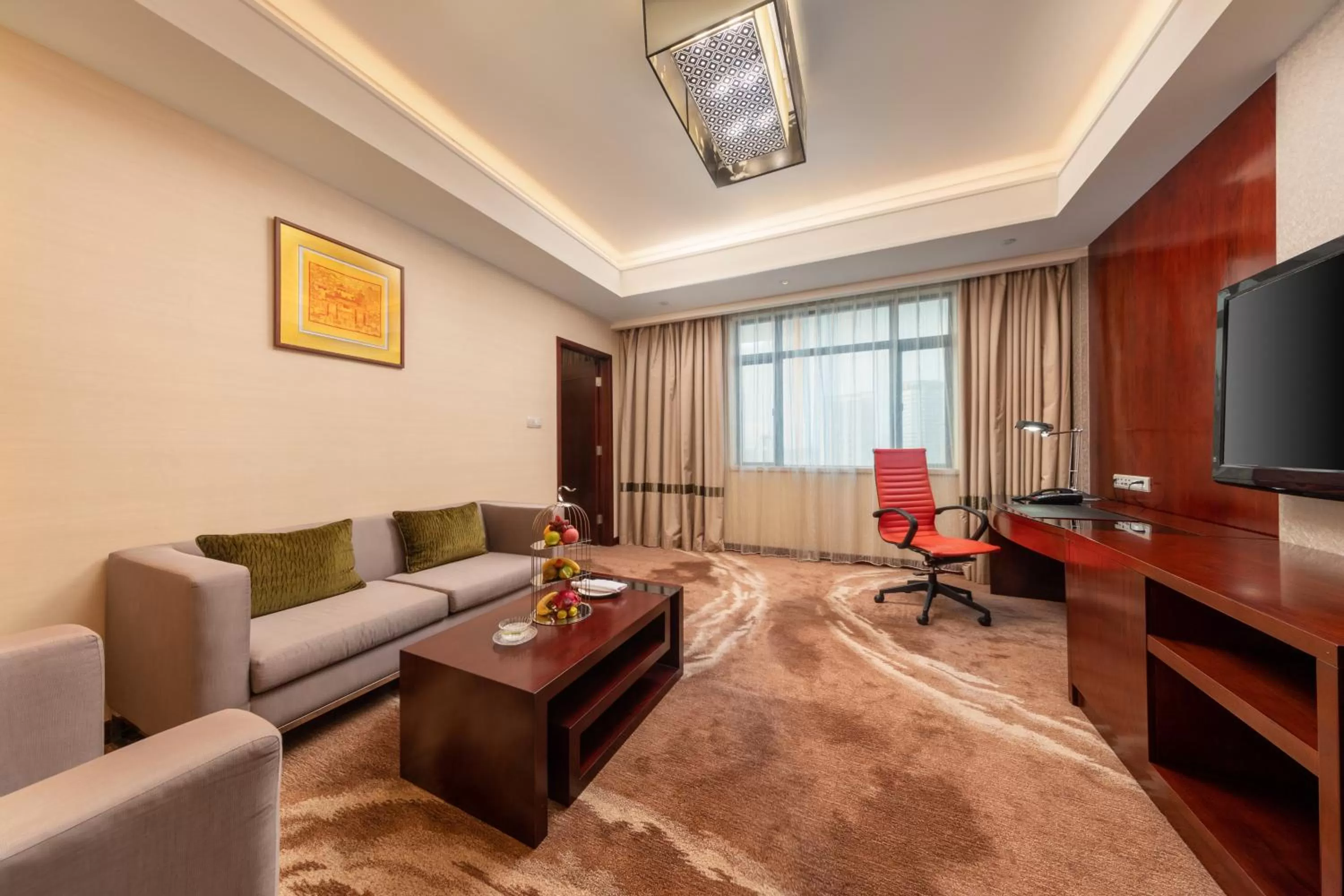 1King One-Bedroom Suite Club FL Lounge Access in Crowne Plaza Foshan by IHG