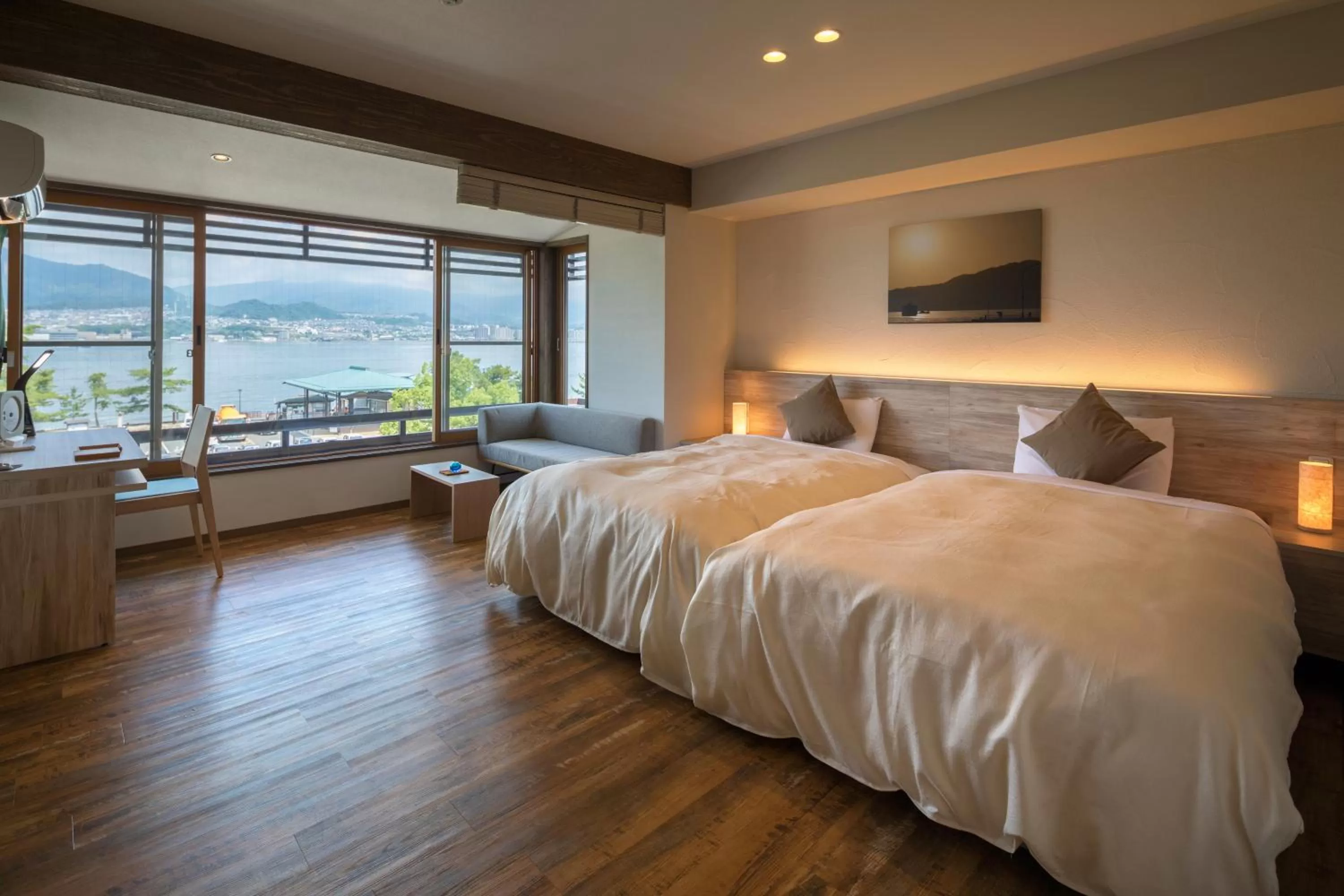 Twin Room with Sea View in Hotel Miyajima Villa