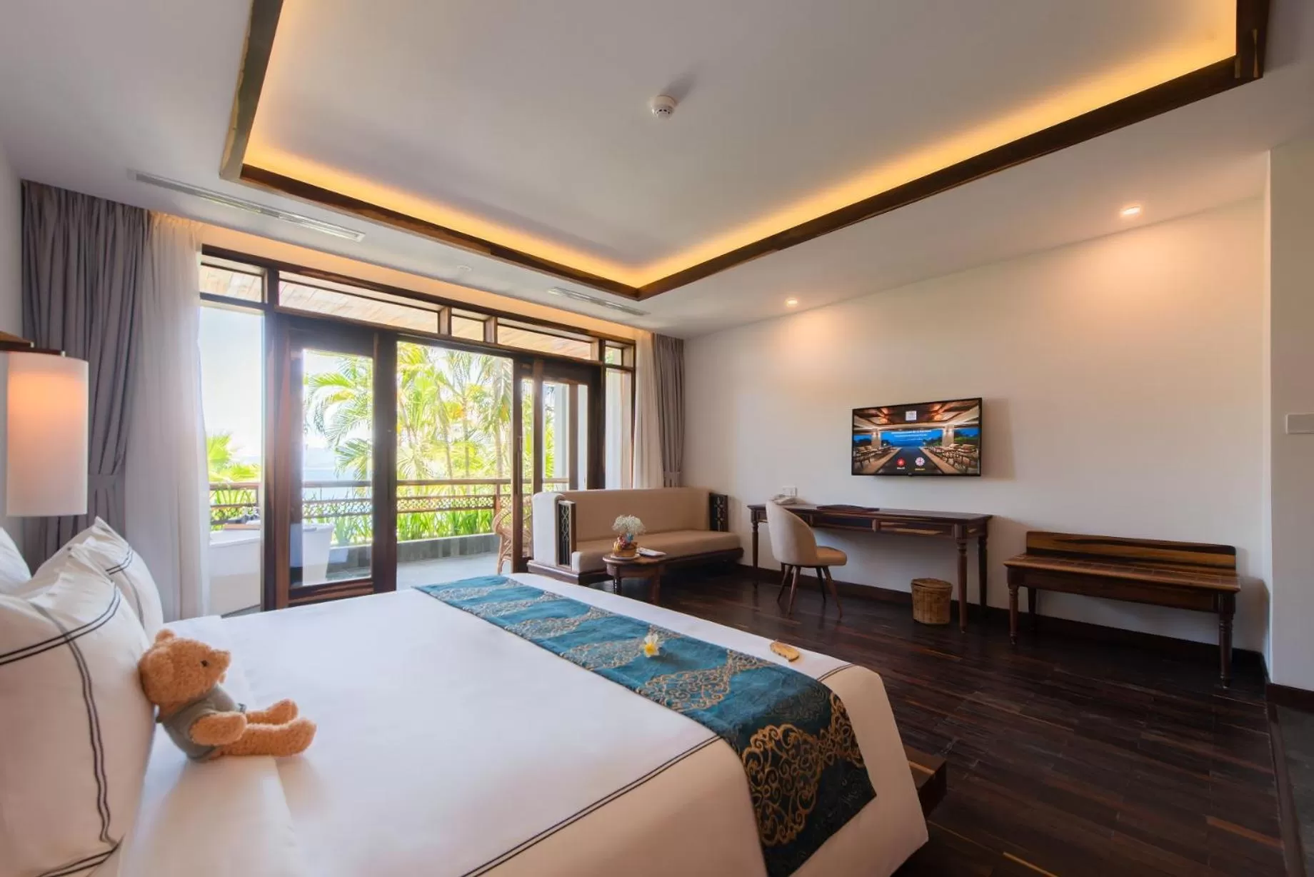 Ocean View Premium King in Alibu Resort Nha Trang