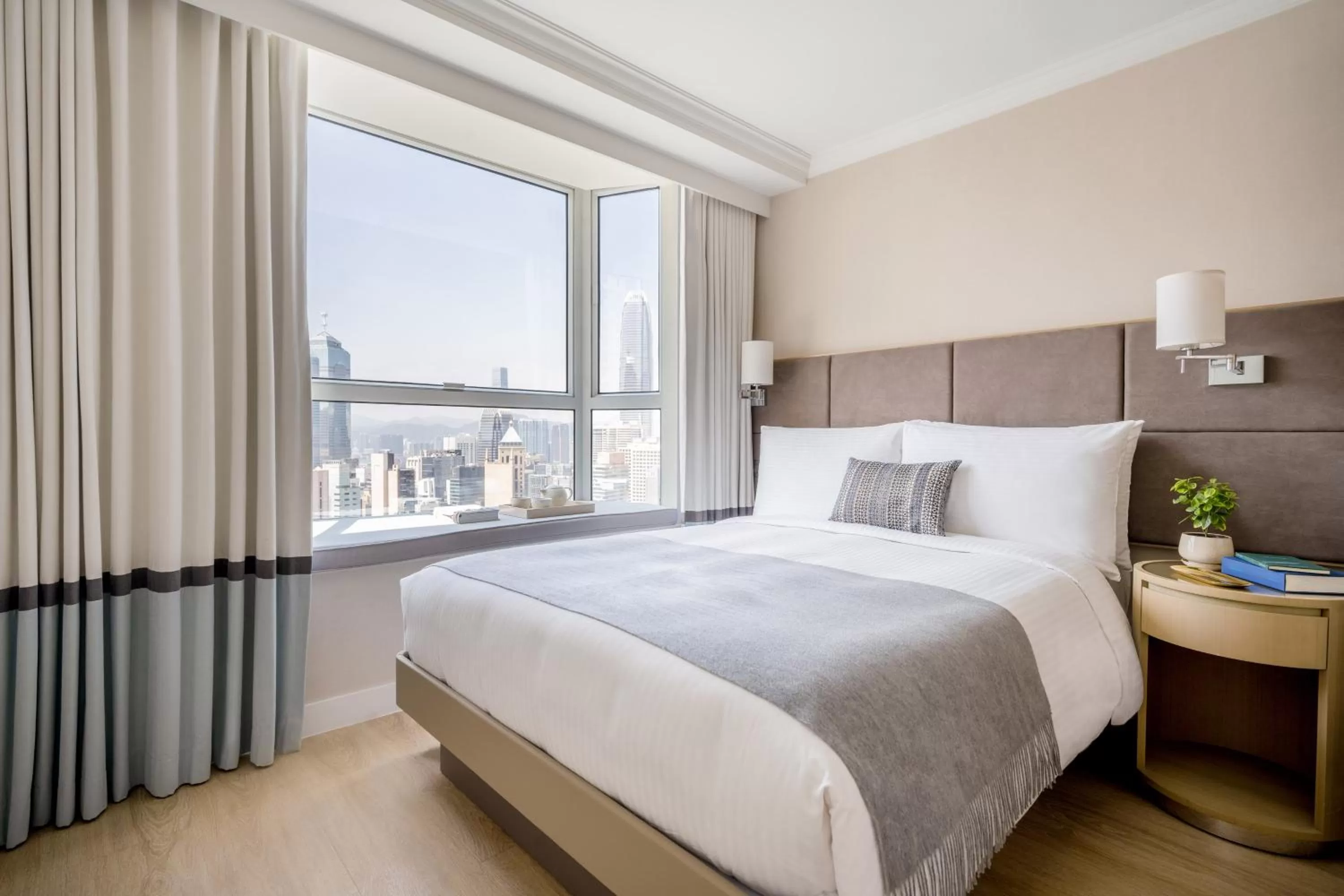 Skyline Suite in Two MacDonnell Road