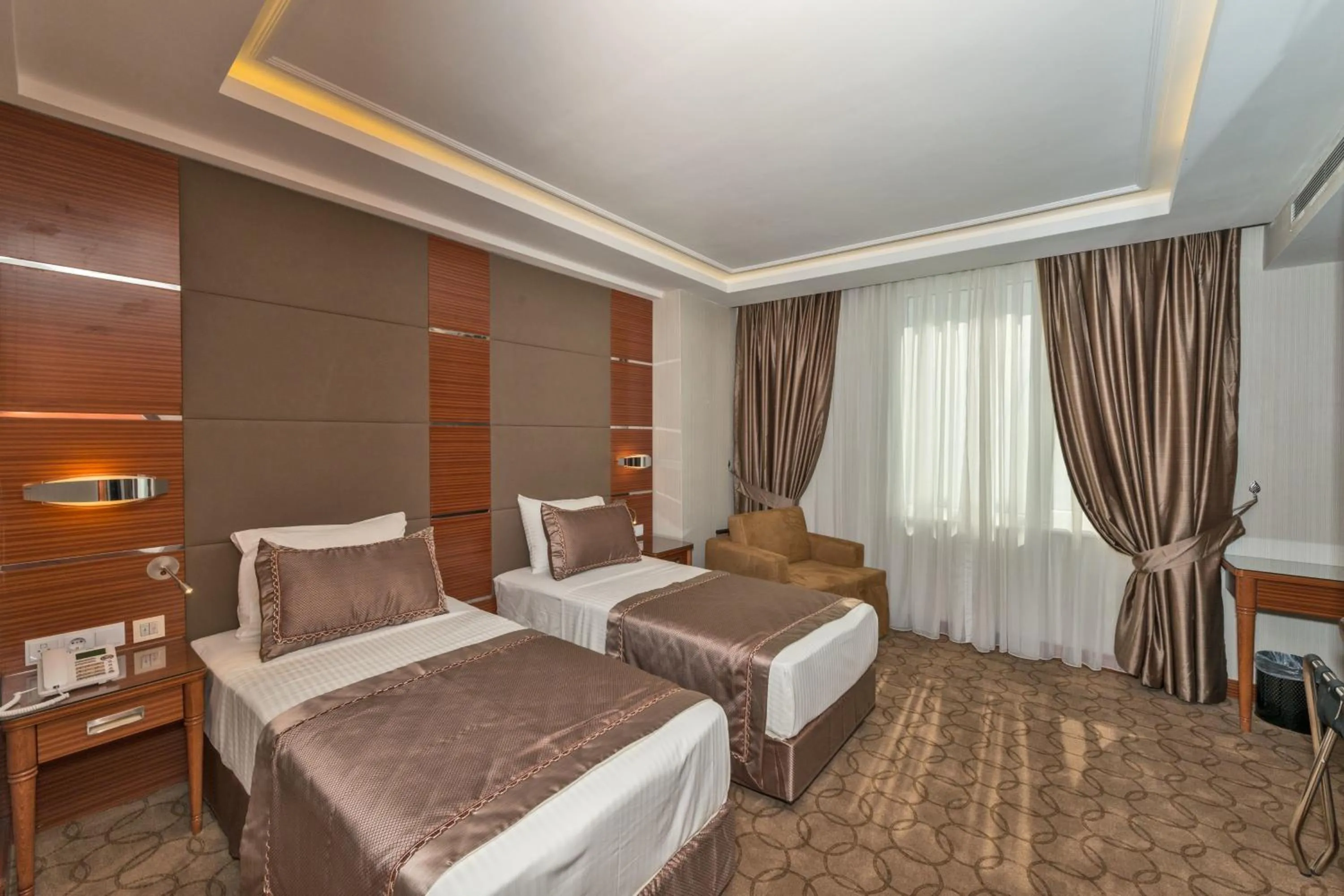 Deluxe Double or Twin Room in Glorious Hotel