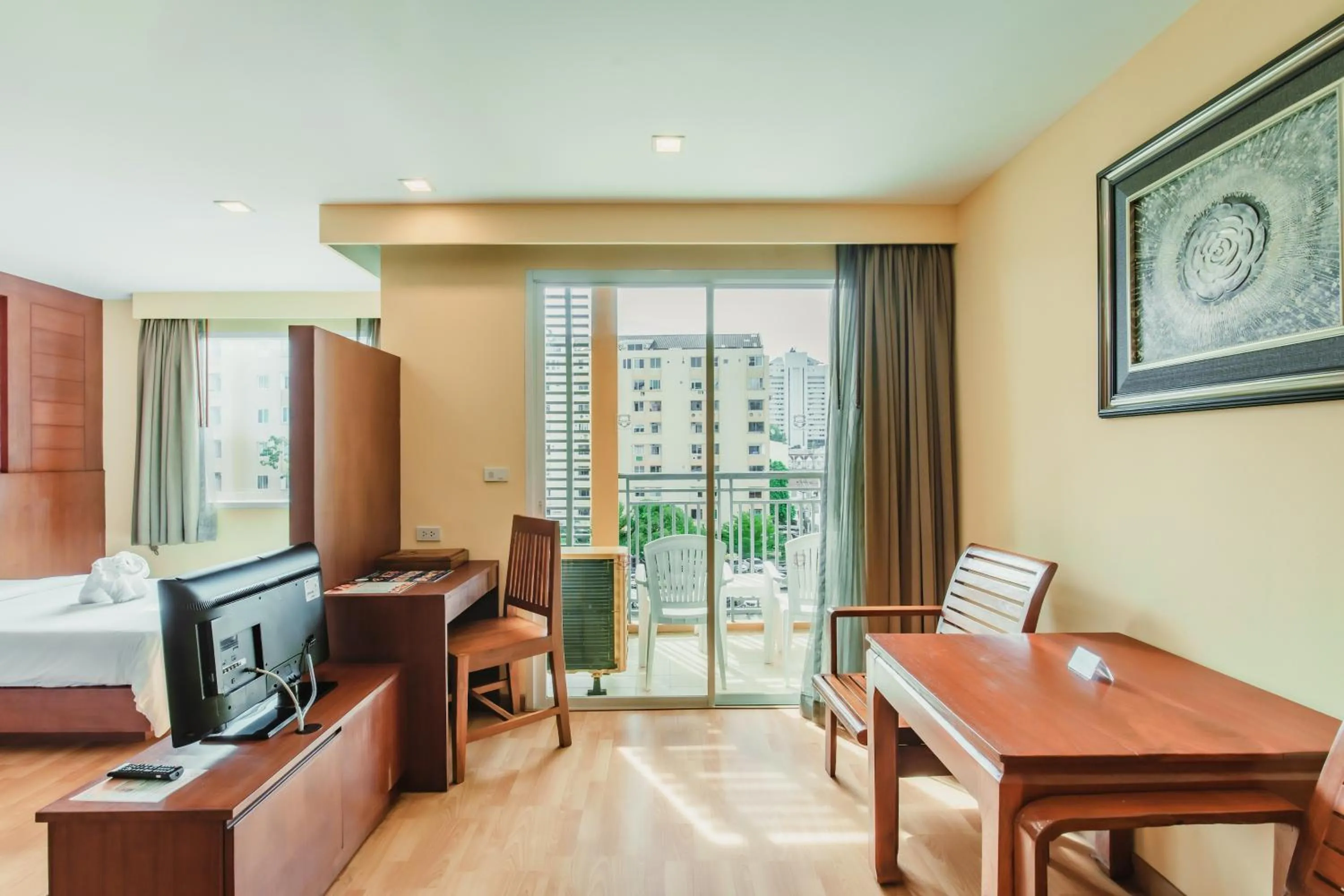 Deluxe Suite Twin - City View in Elite Suites Patong