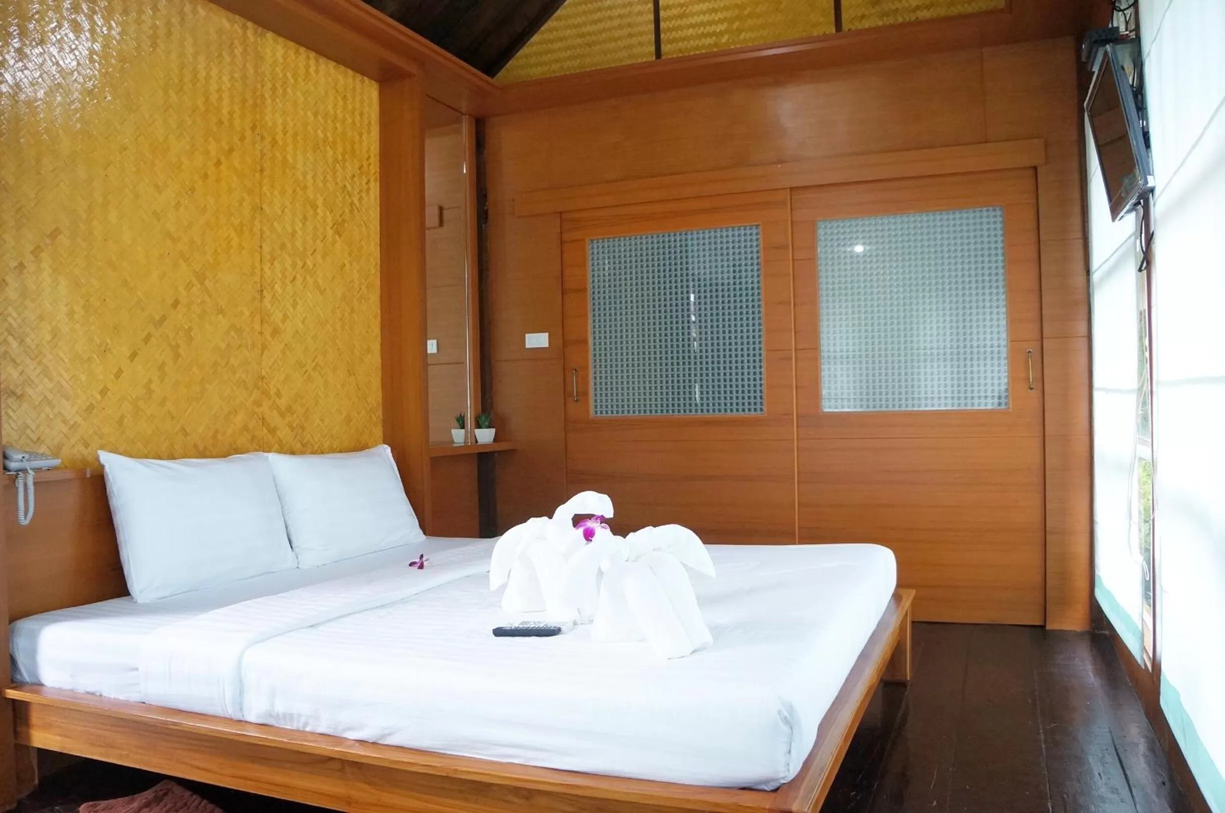 Deluxe Bungalow in Chanpraya Resort