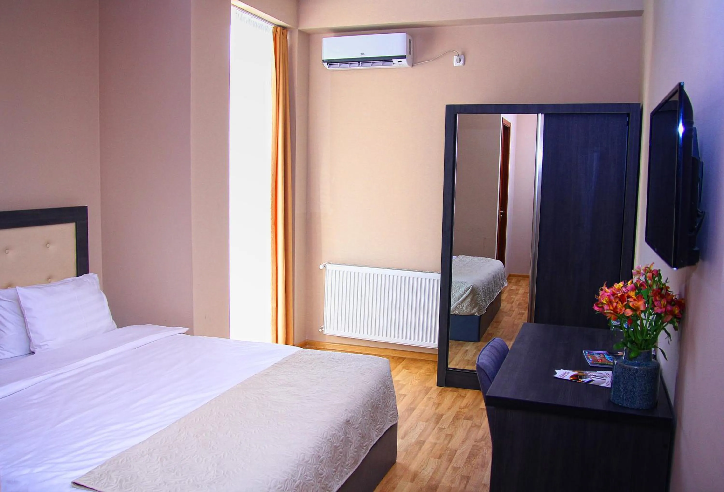 Standard Single Room in Rogalux Blue