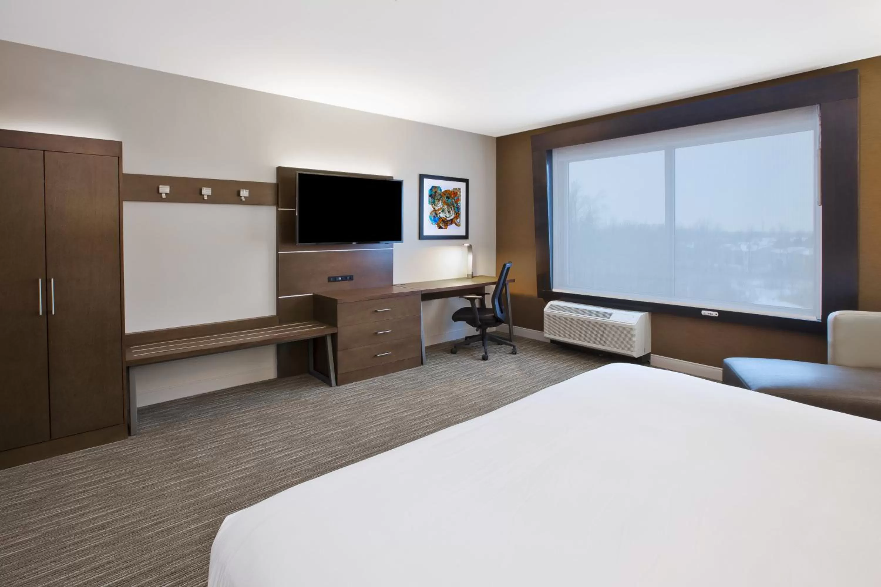 Standard King Room in Holiday Inn Express & Suites Okemos - University Area by IHG