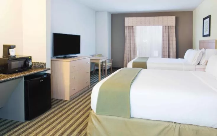 Standard Queen Room with Two Queen Beds in Holiday Inn Express Hotel & Suites Alvarado by IHG