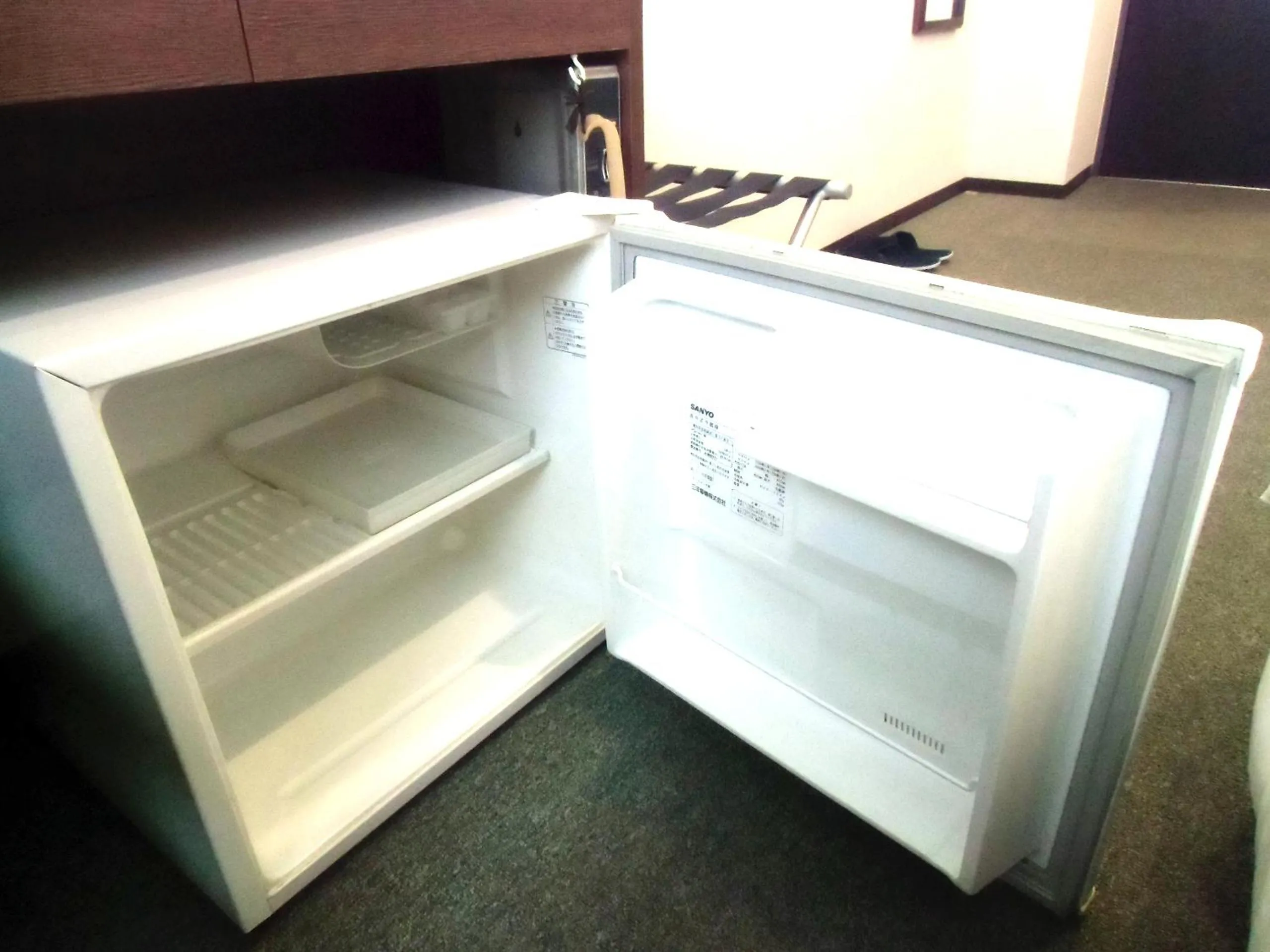 Double Room with Small Double Bed - single occupancy - Smoking in Hotel Green Pacific