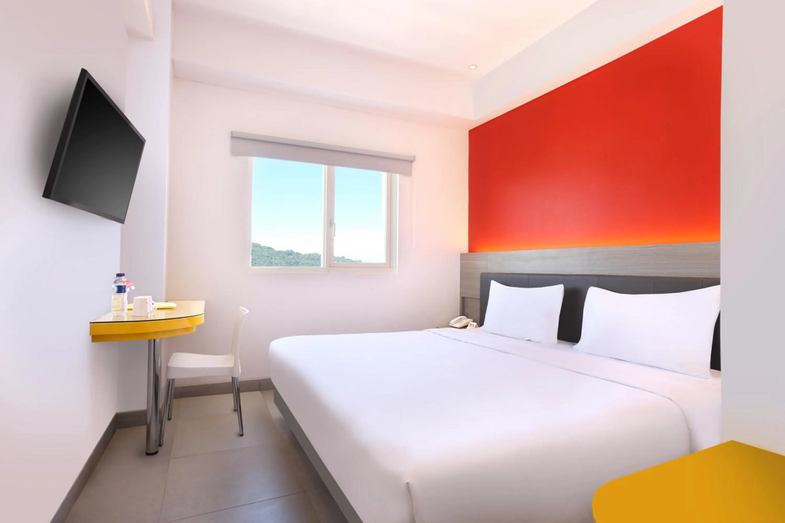Superior Double Room in Amaris Hotel Padang