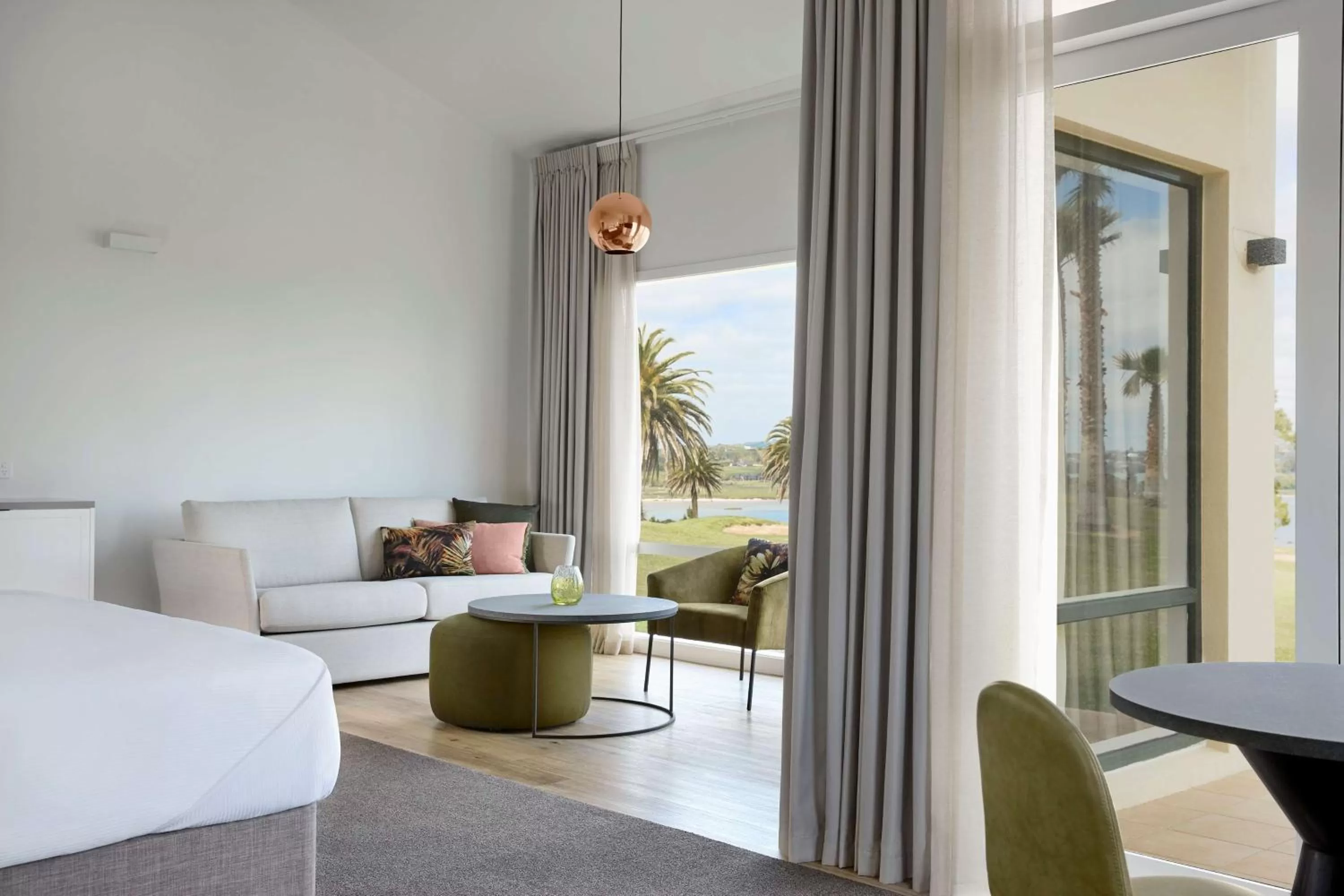 Family Package Kids Stay & Eat Free - Deluxe Twin Villa in Rydges Formosa Auckland Golf Resort