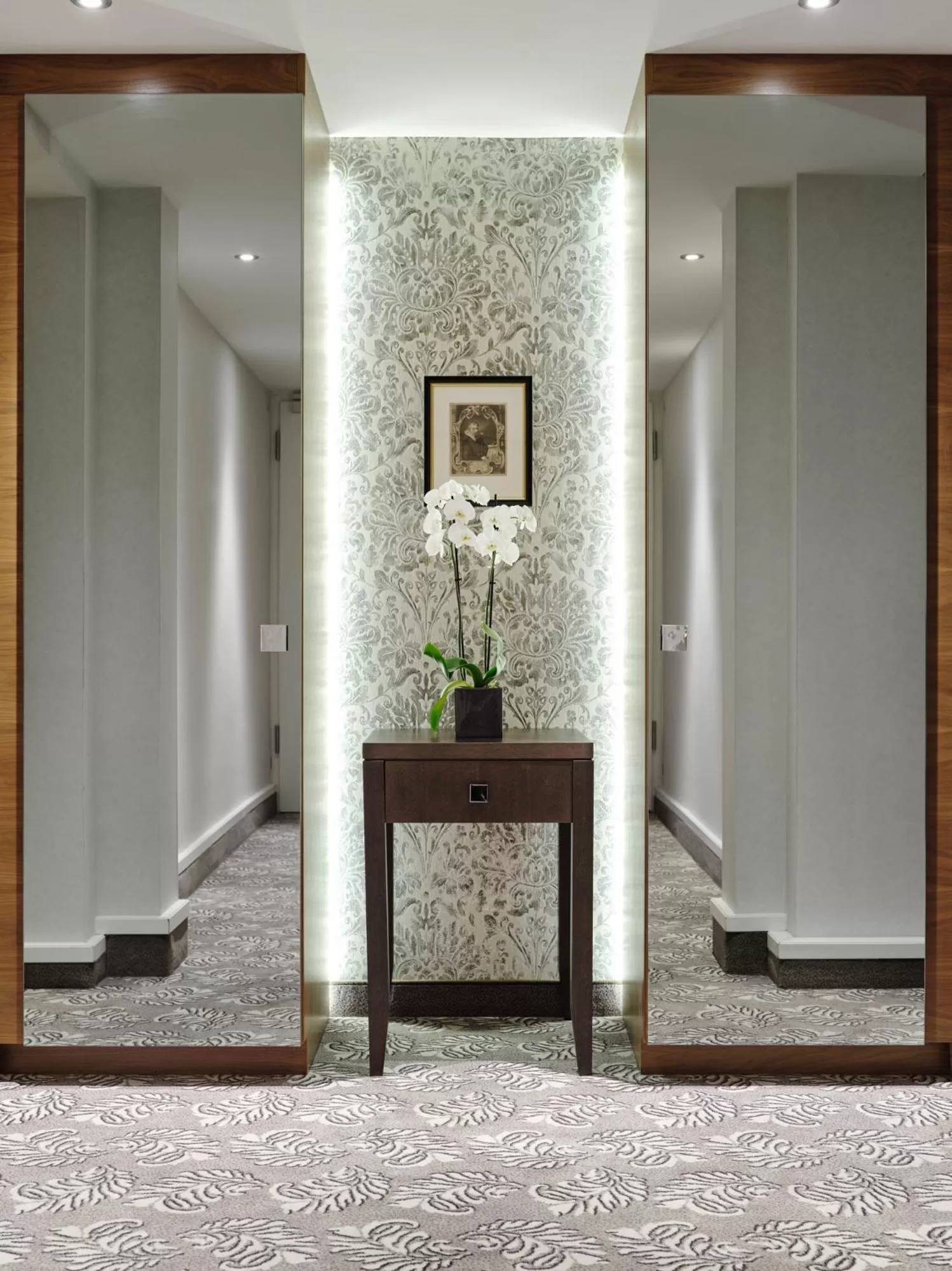 Deluxe Suite in Hotel Maximilian’s