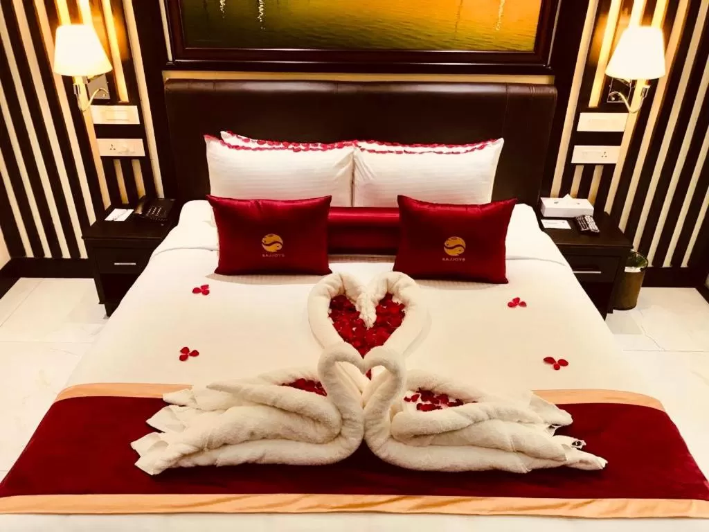Deluxe King Suite in Sajjoys