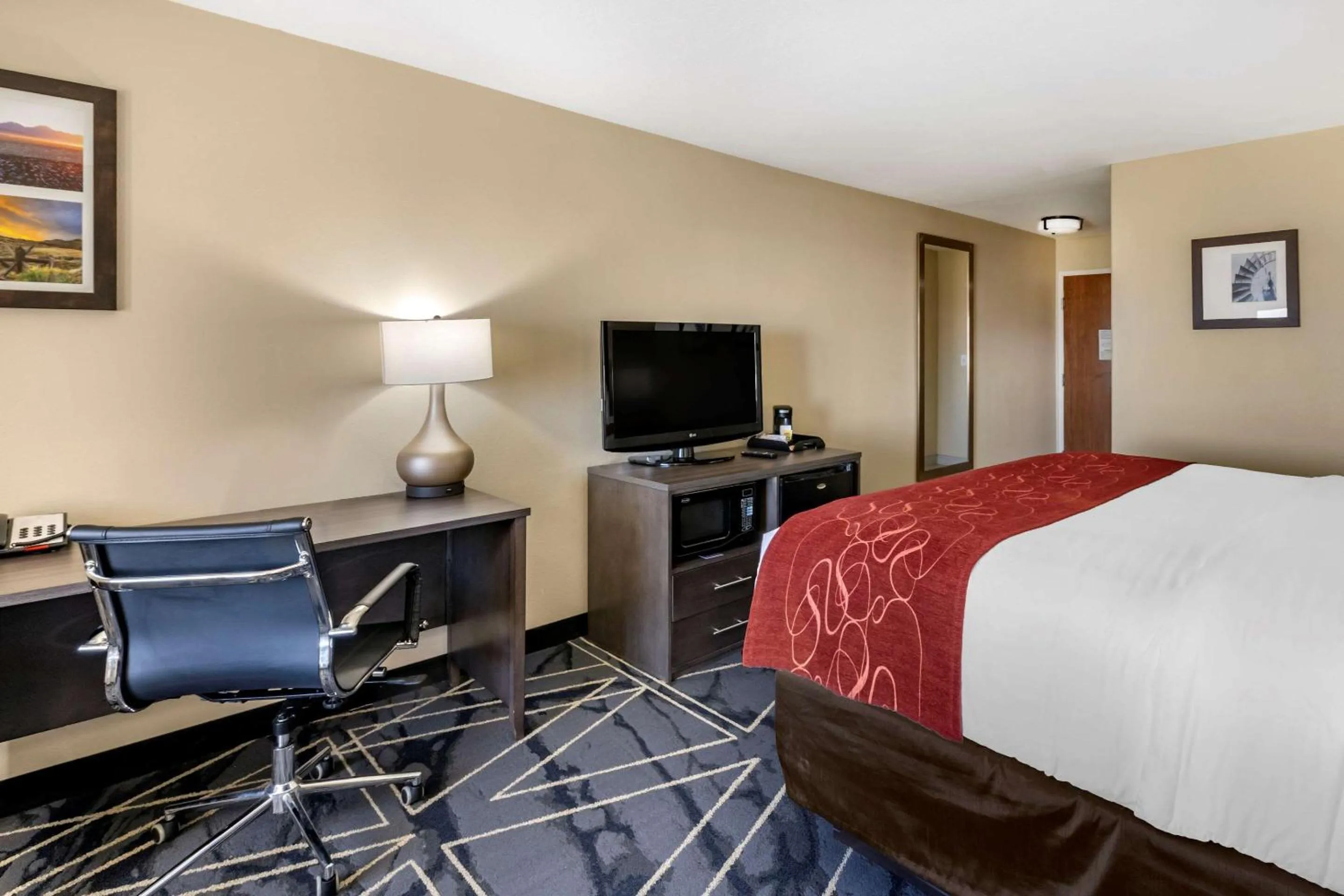 King Room - Accessible/Non-Smoking in Comfort Inn & Suites Lubbock West