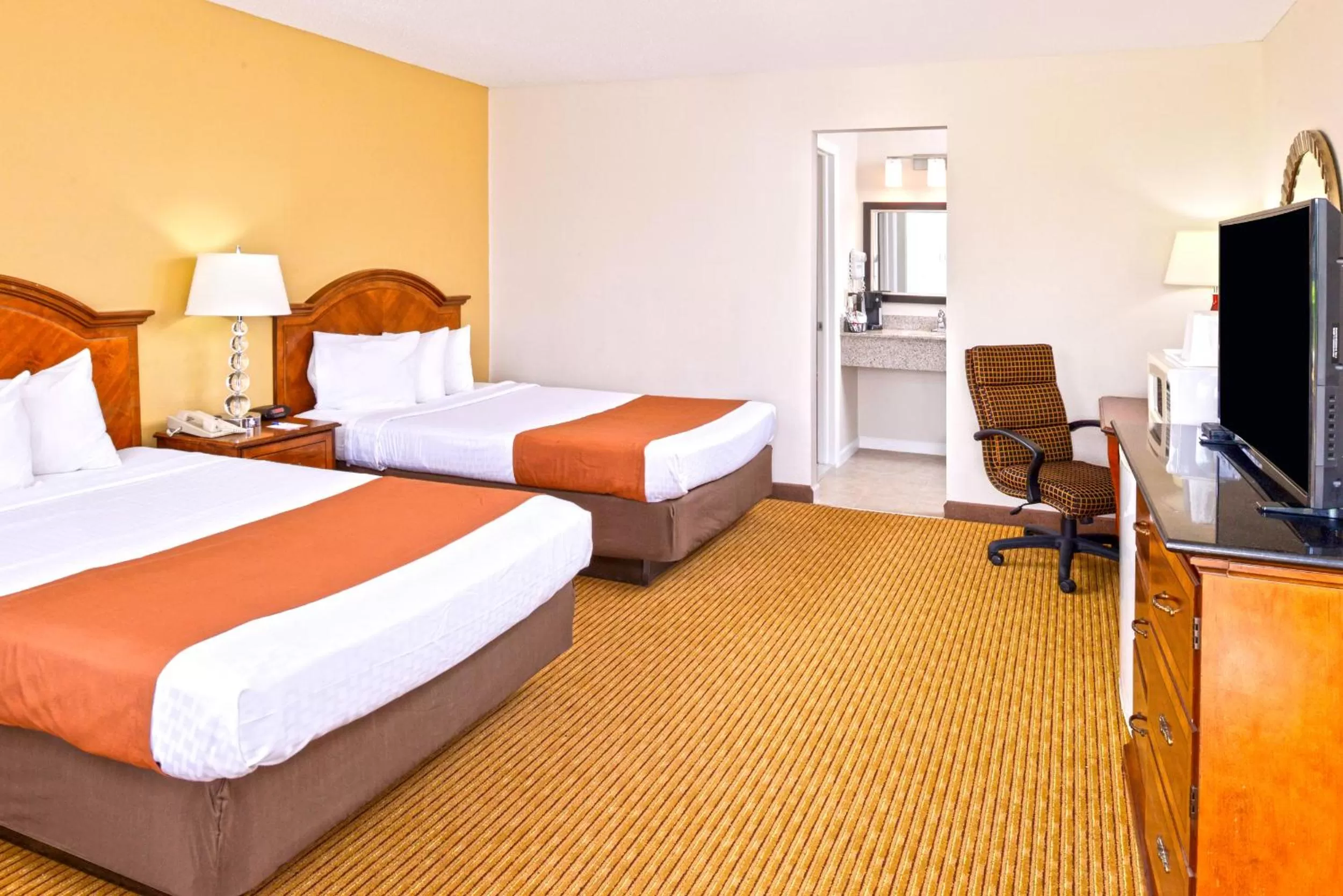 Double Room with Two Double Beds - Non-Smoking in Americas Best Value Inn Plattsburgh