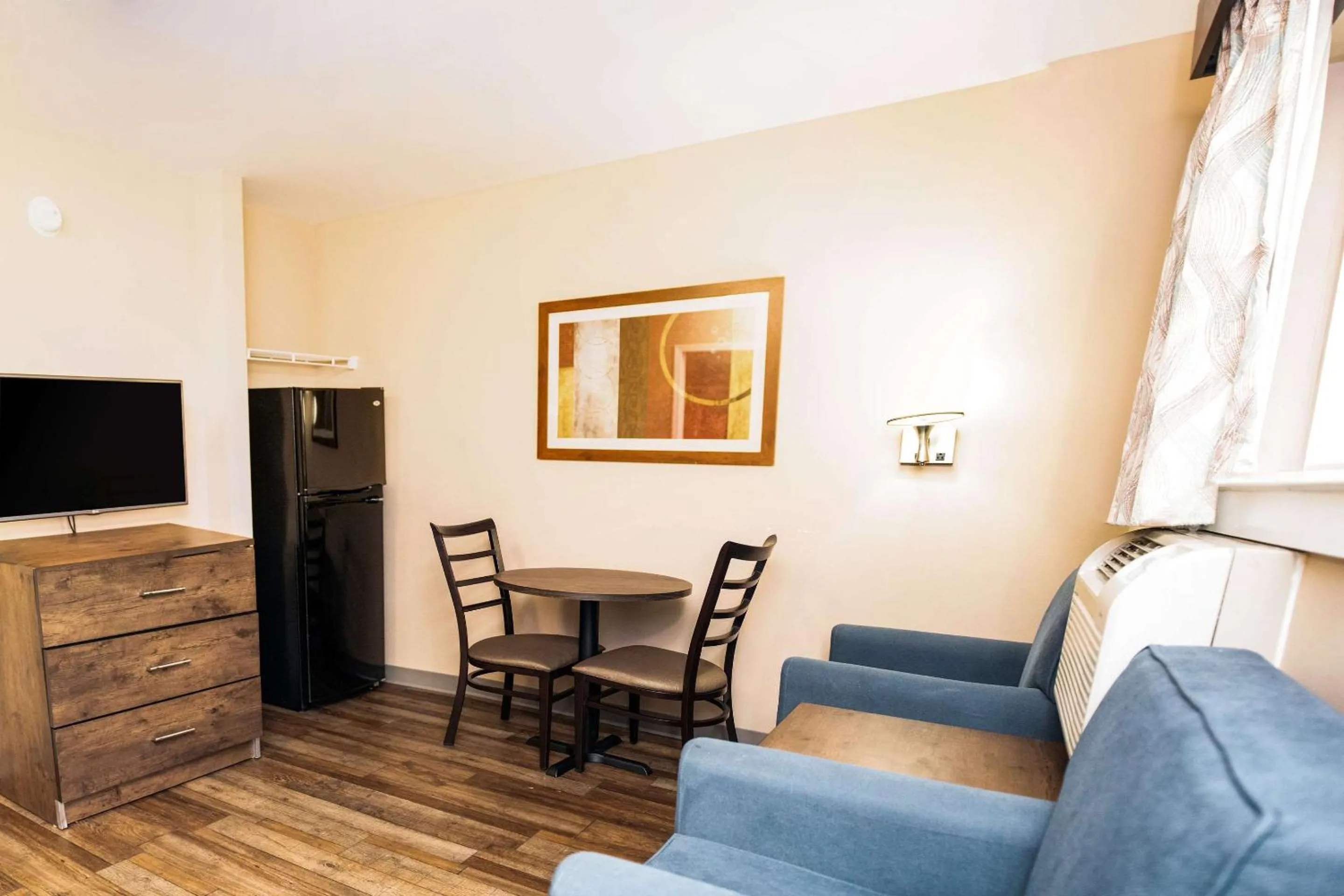  Queen Suite with Two Queen Beds - Non-Smoking in Suburban Studios Charlotte-Ballantyne