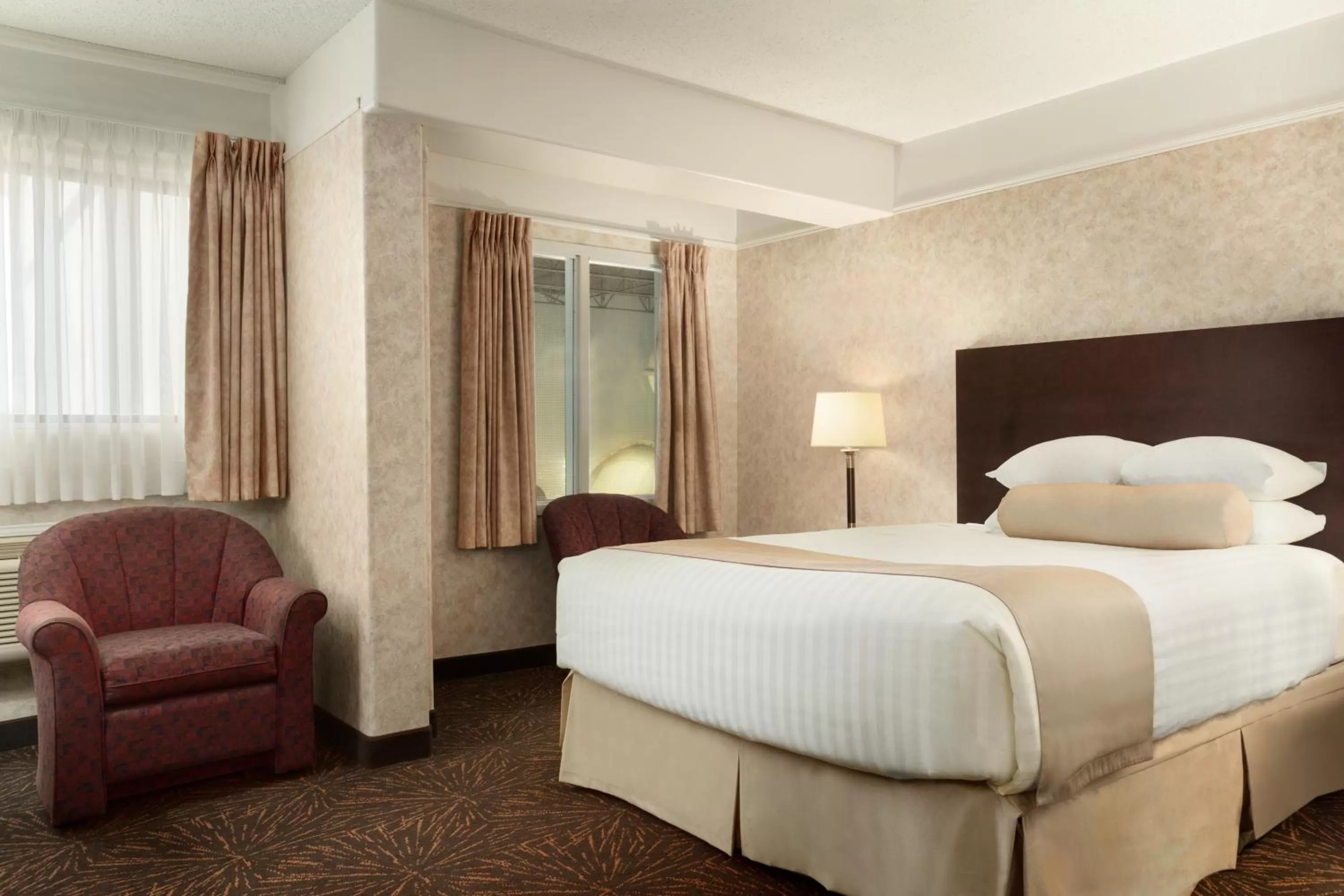 King Room - Non-Smoking in Travelodge by Wyndham Lloydminster