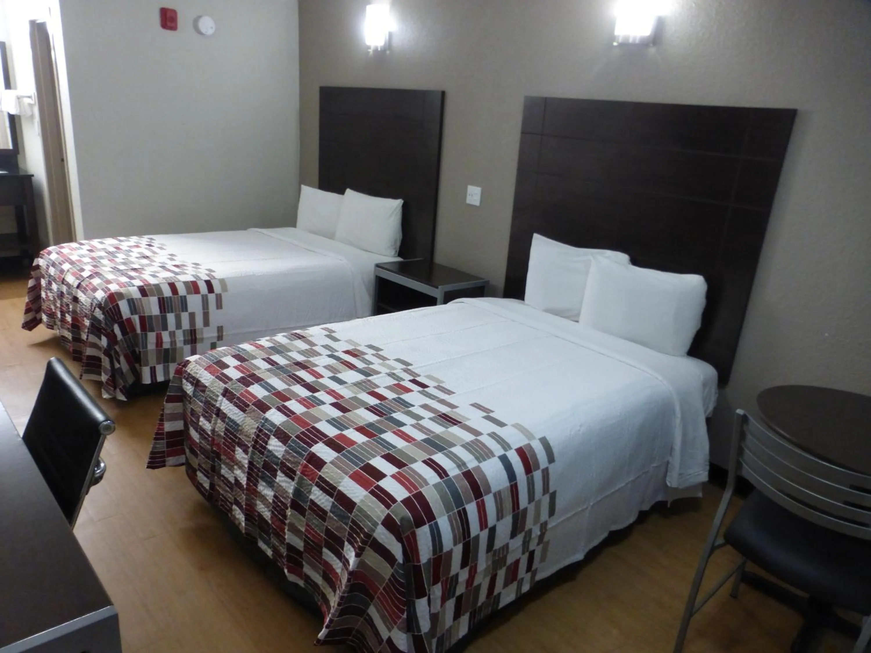  Deluxe Room with Two Double Beds Smoke Free in Red Roof Inn Corpus Christi North - Near Downtown
