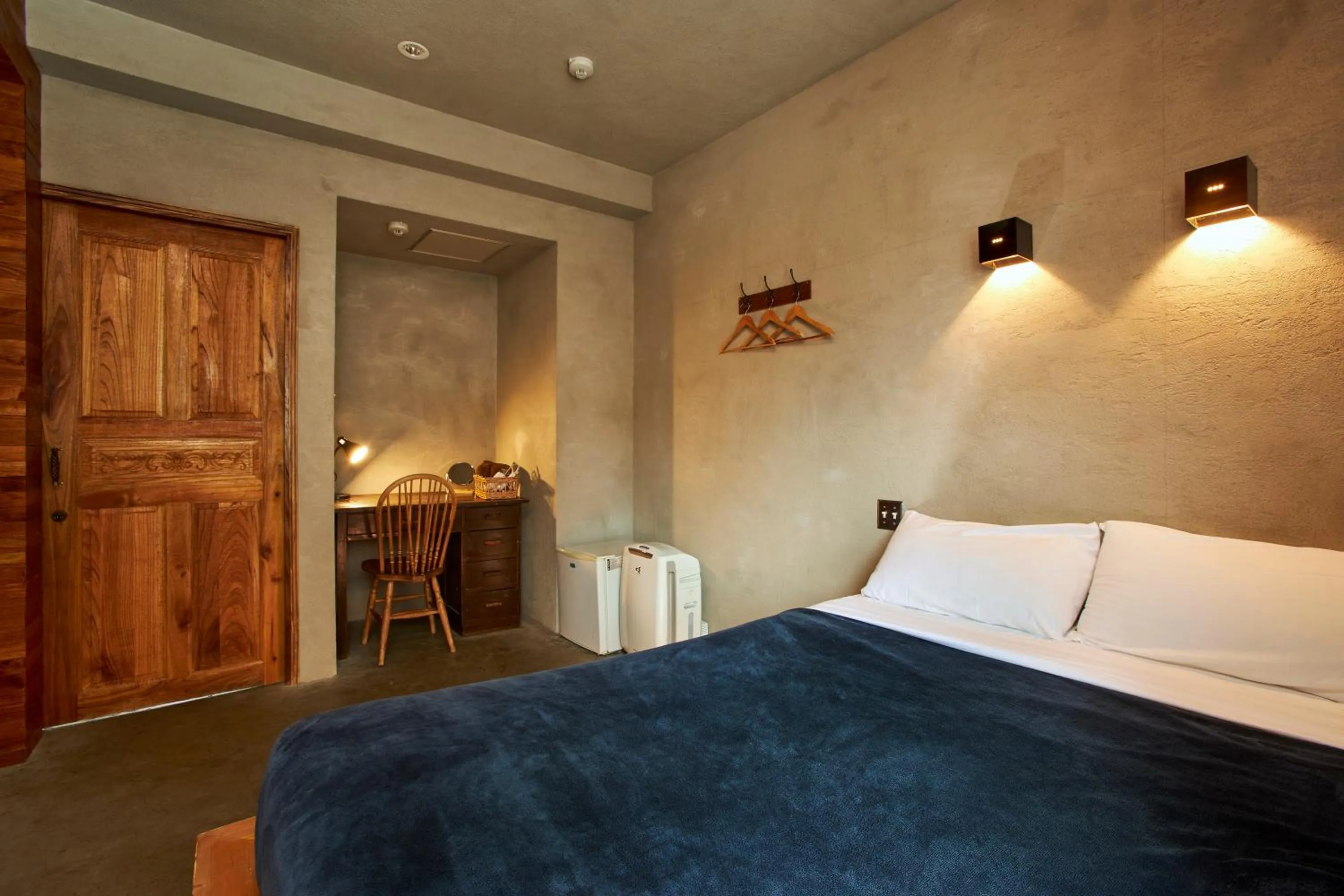 Double Room (5F) - single occupancy in Untapped Hostel