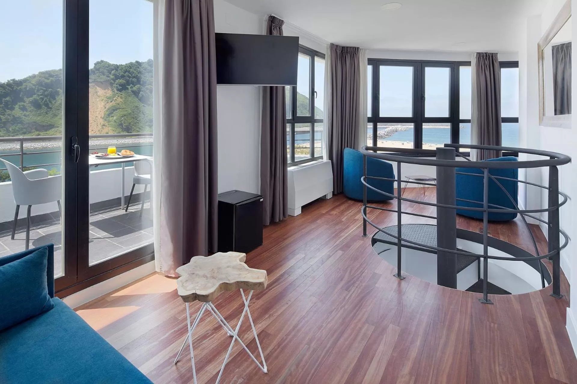 Duplex Suite with Spa Access in Hotel & Thalasso Villa Antilla - Habitaciones con Terraza - Thalasso incluida