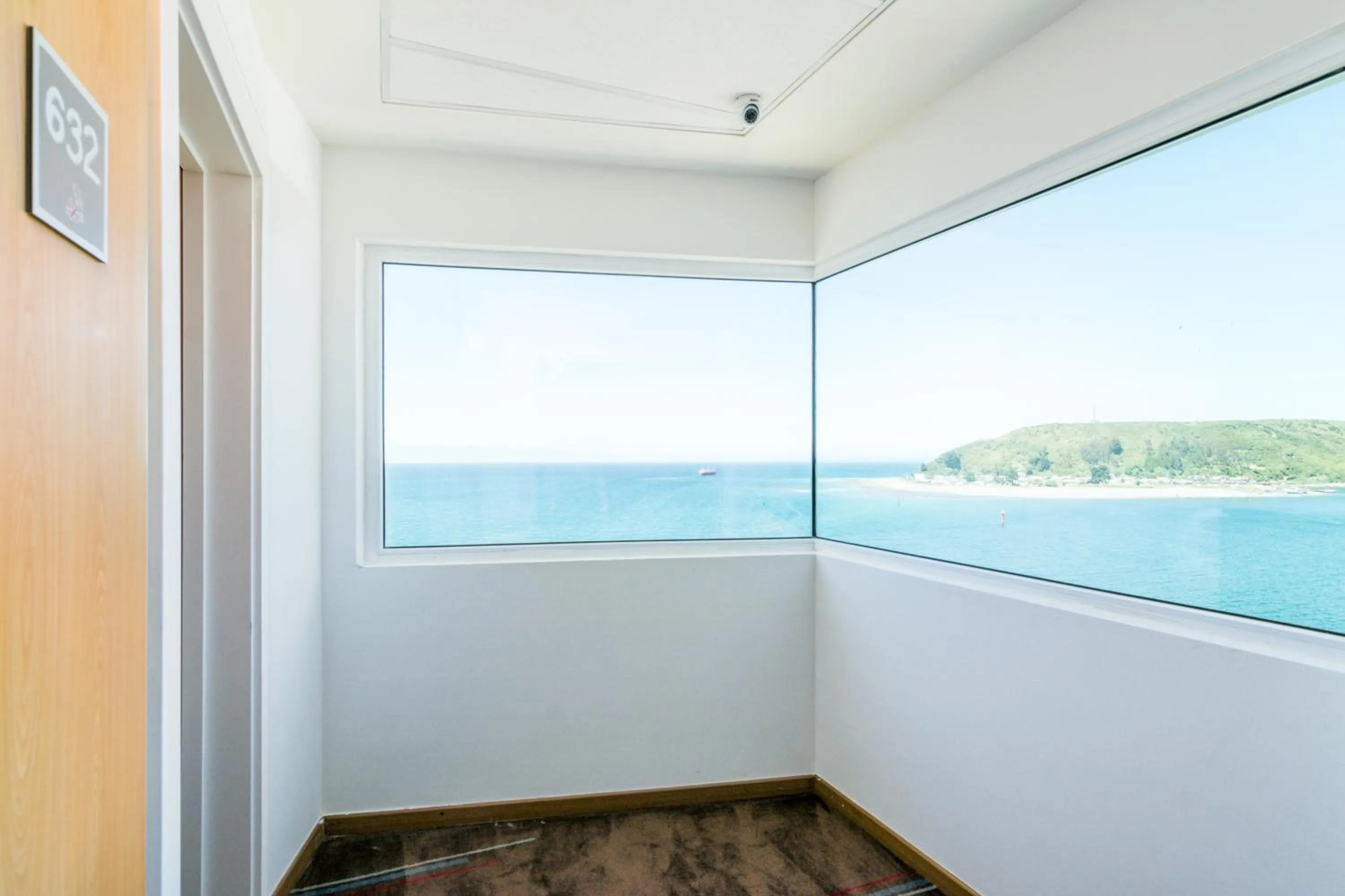 Standard Double Room with Sea View in ibis Puerto Montt