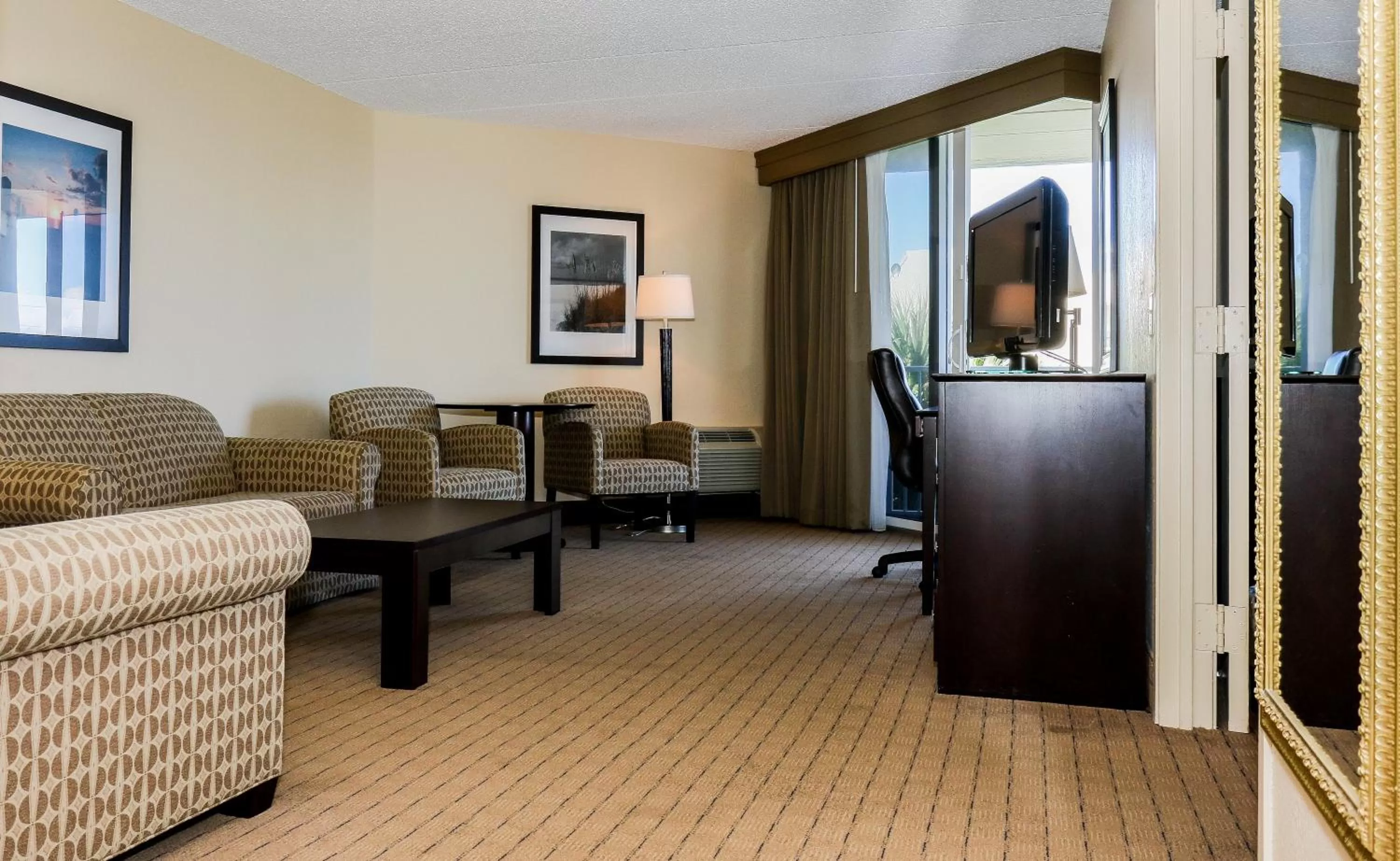 King Suite in Holiday Inn Express- North Palm Beach and IHG Hotel