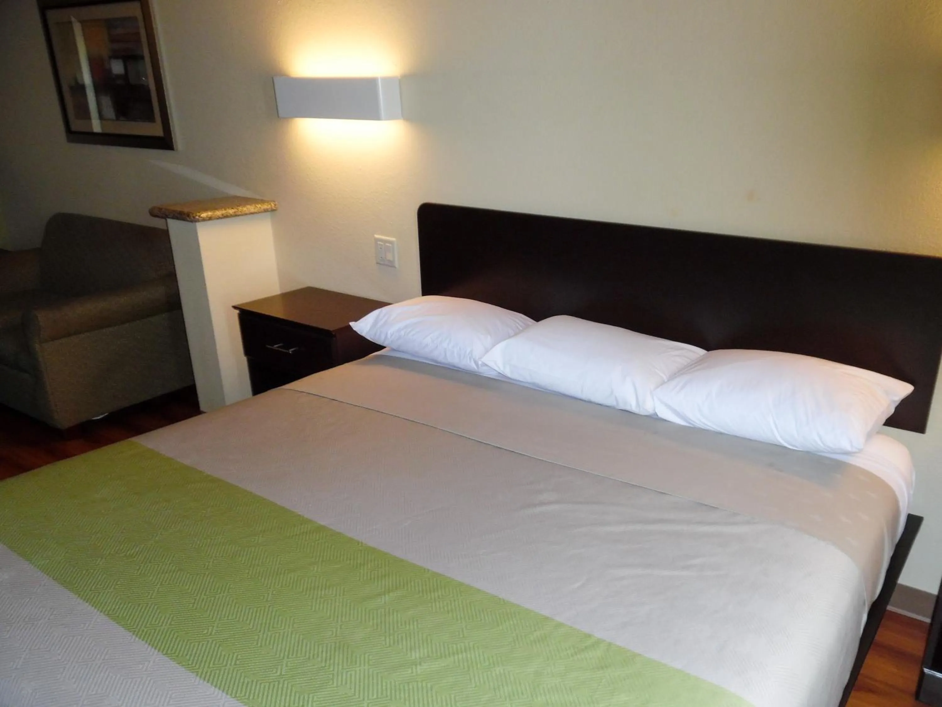 Suite - single occupancy - Smoking in Motel 6-Fort Worth, TX