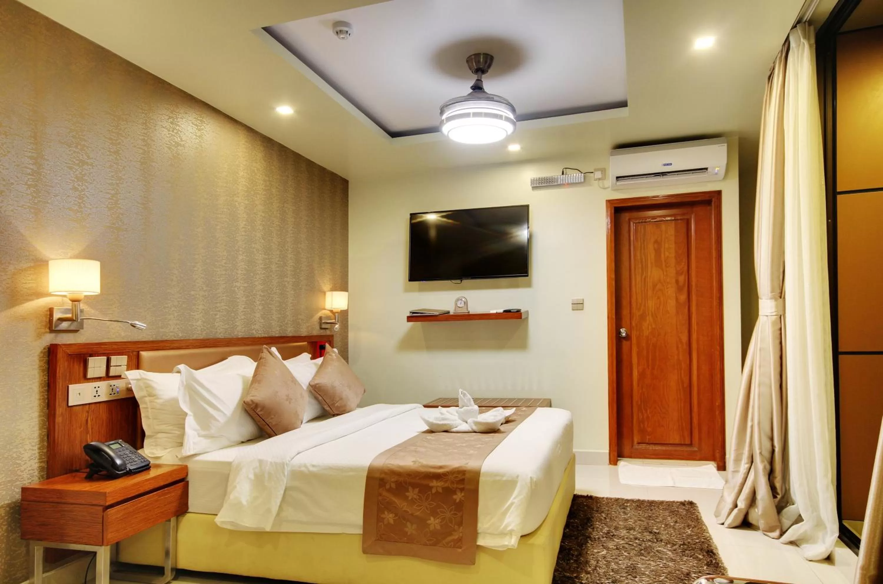 Suite with Sea View (Free Return Airport Transfer, 10% off on Food & Beverage and Spa) in Unima Grand