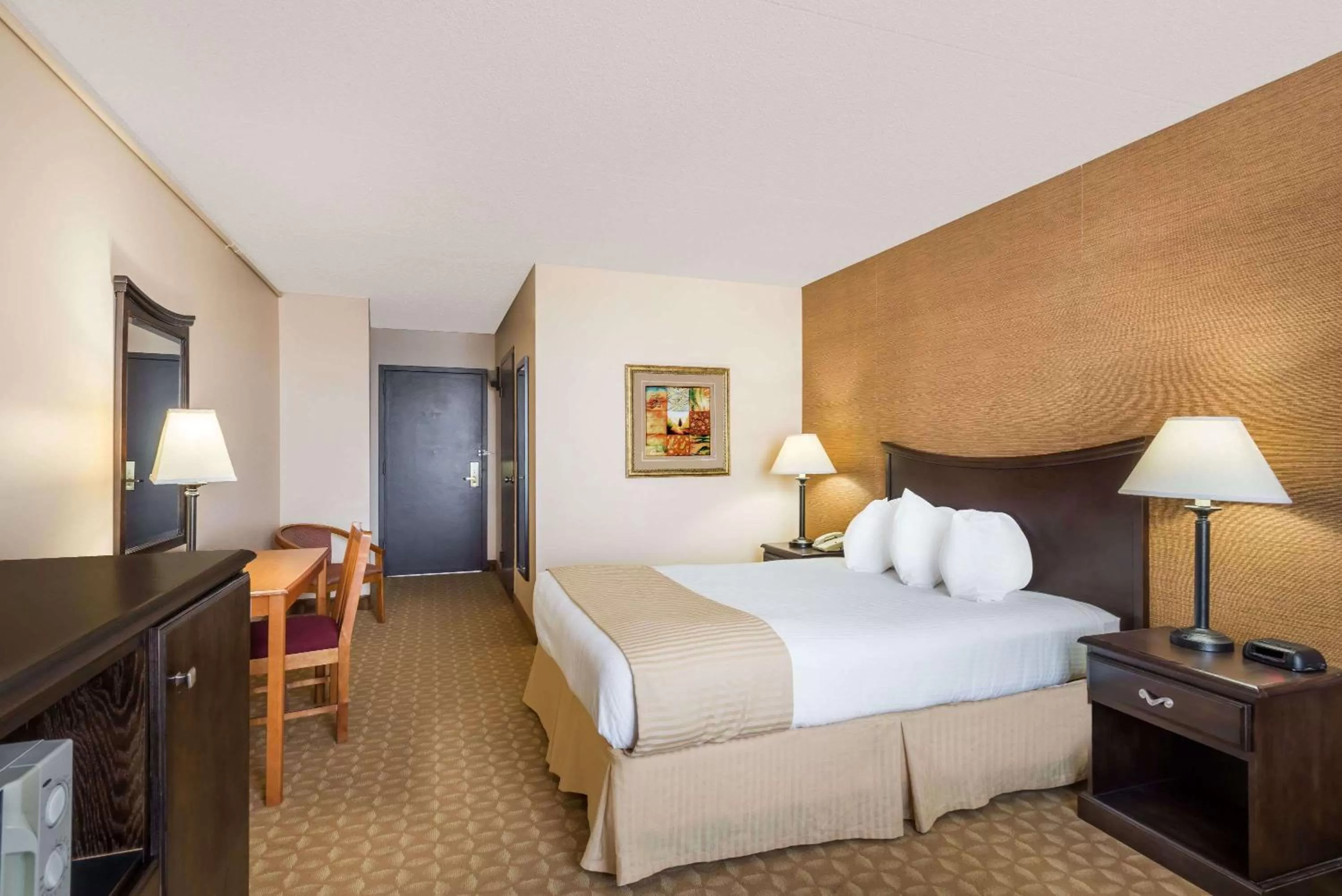 1 King Bed, Non-Smoking in Ramada by Wyndham Watertown Thousand