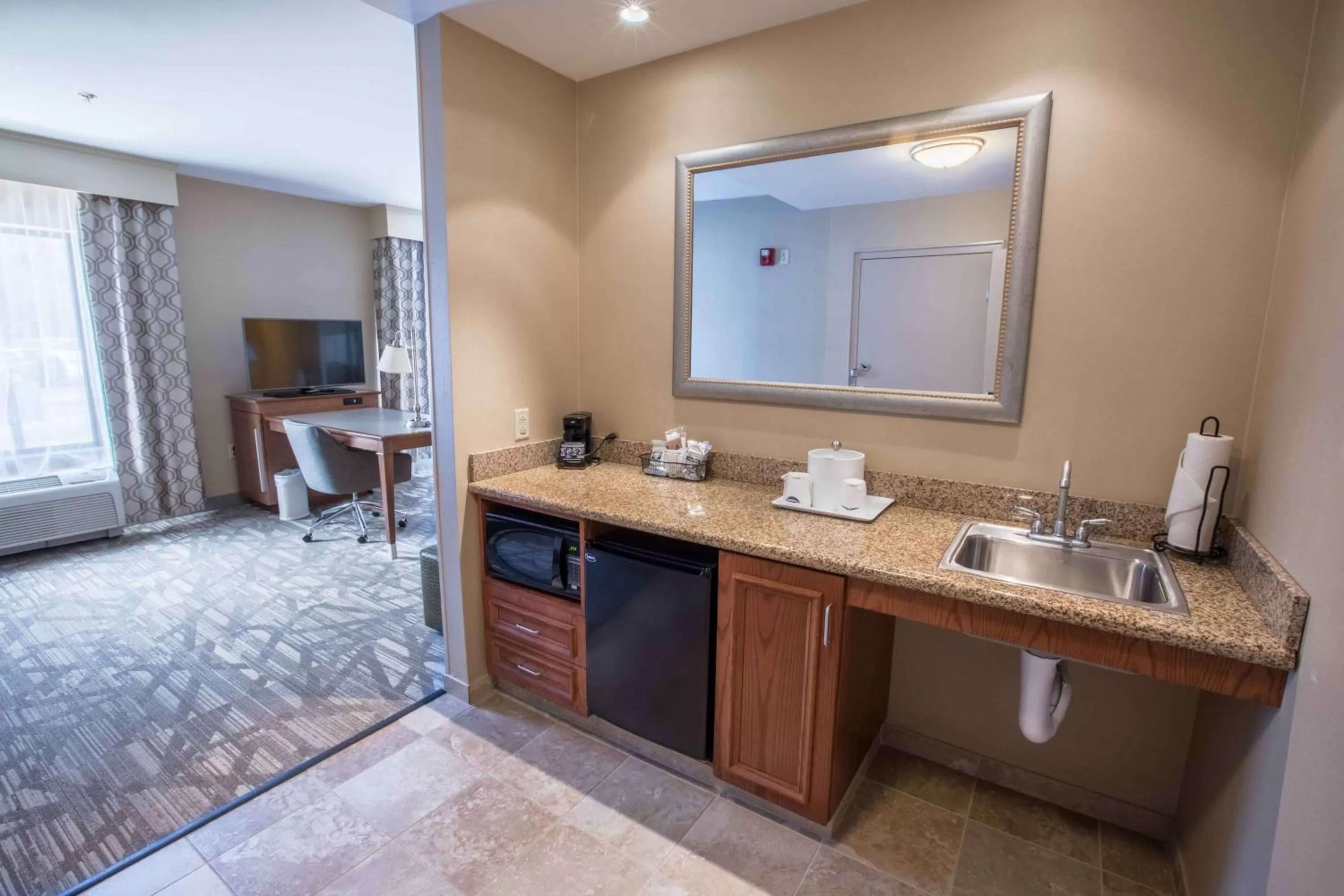 Bedroom in Hampton Inn & Suites Tilton