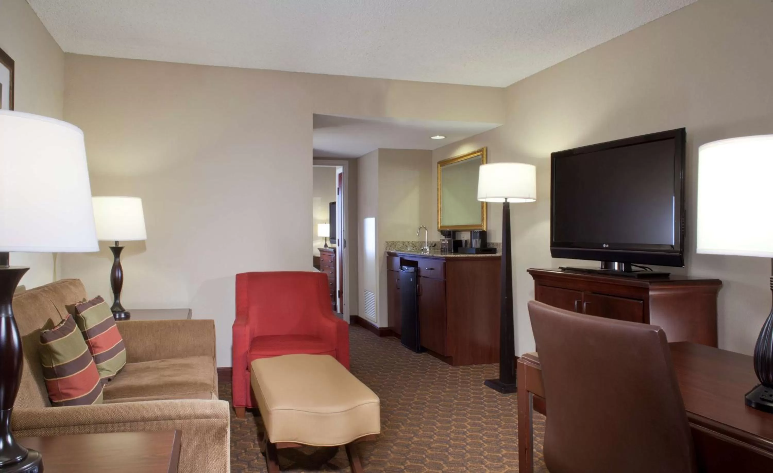 King Suite with Roll-In Shower - Mobility/Hearing Accessible - Non-Smoking in Embassy Suites by Hilton Austin Arboretum