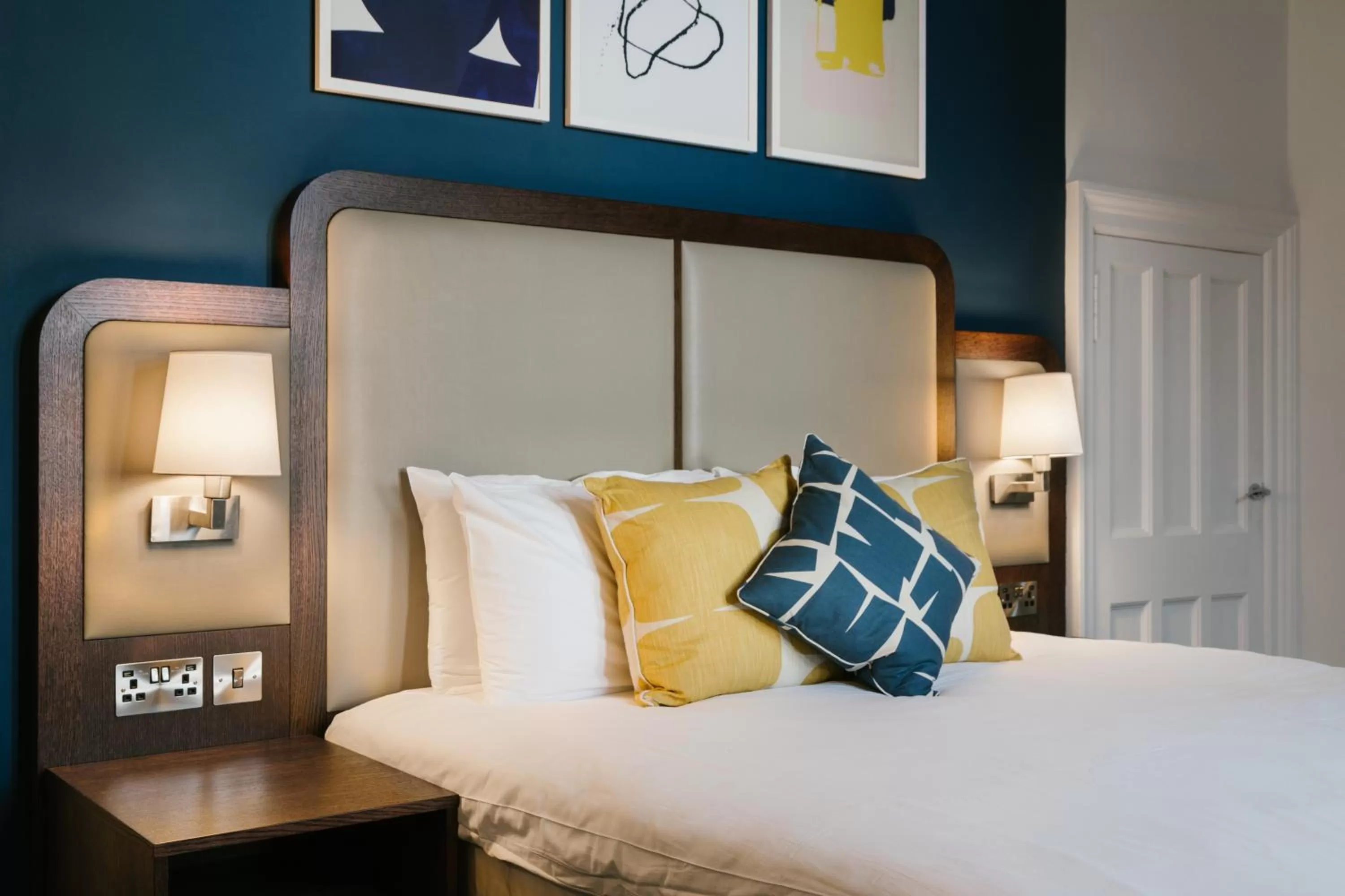 Standard Double Room in voco Grand Central Glasgow by IHG