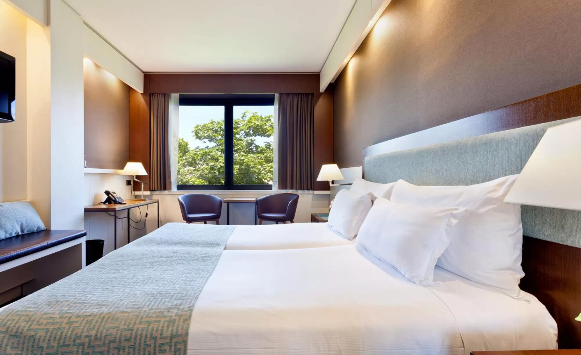 Superior Double Room with Ramblas View in Royal Ramblas