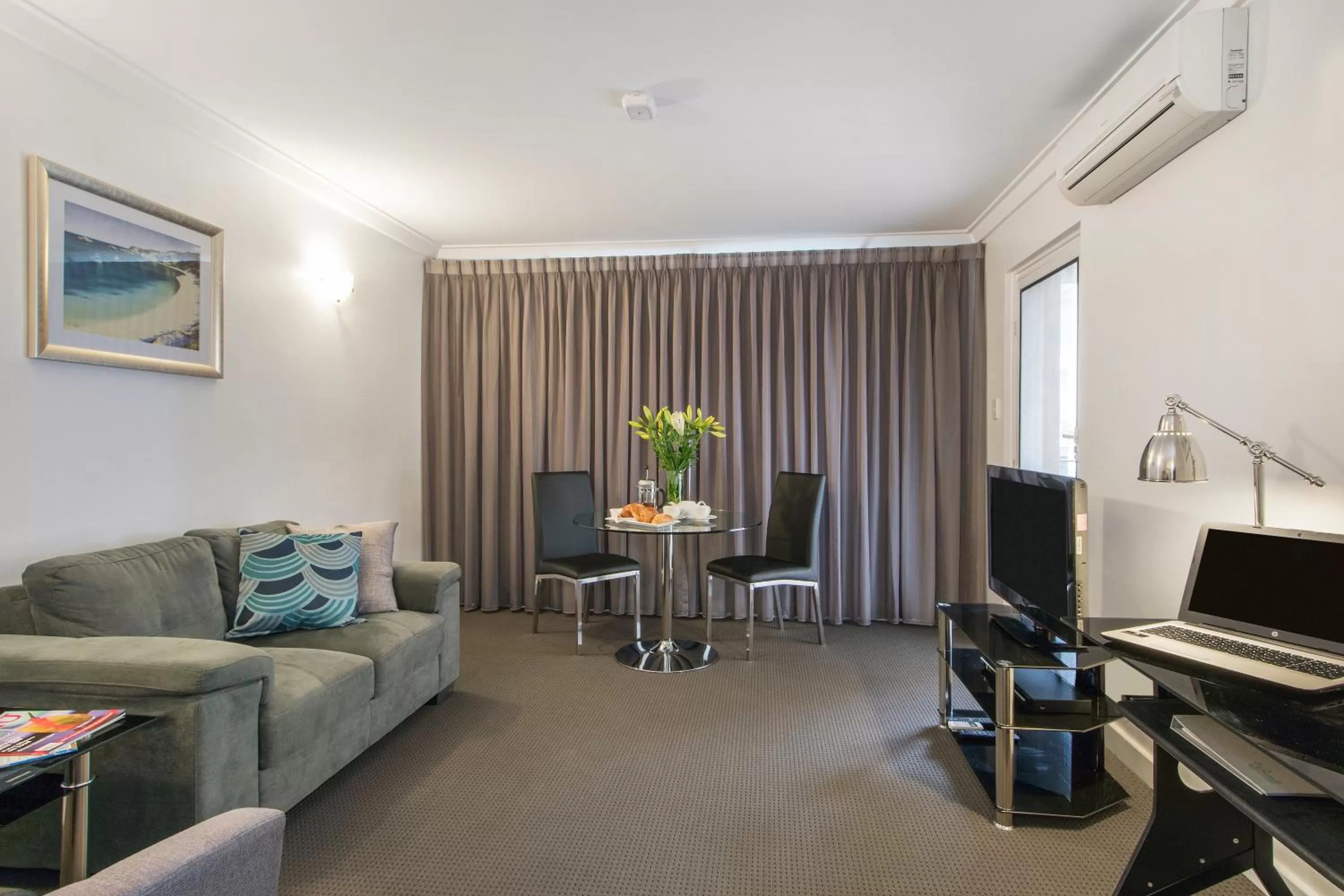 One-Bedroom Suite with Balcony in The Peninsula Riverside Serviced Apartments